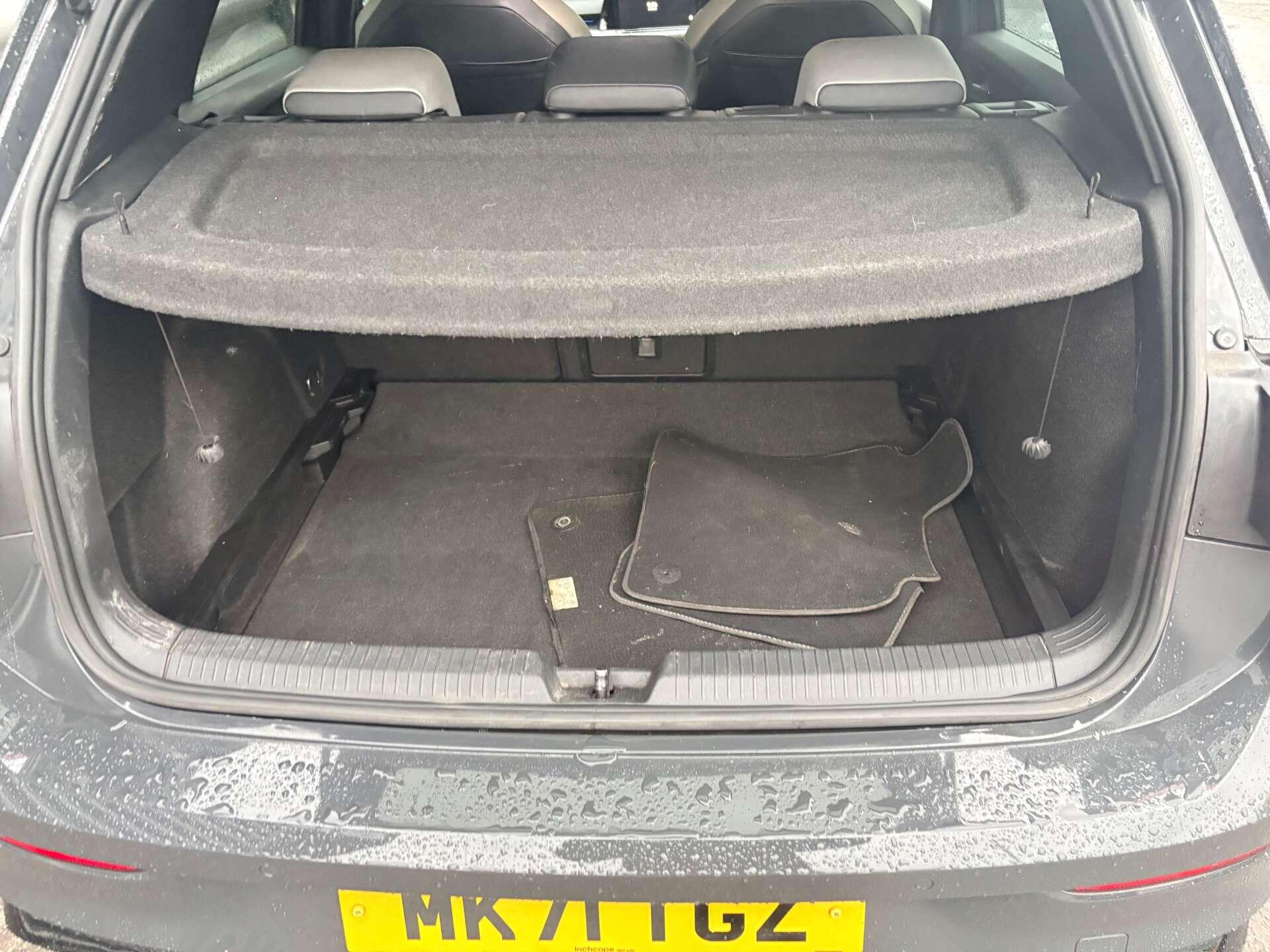 Volkswagen Golf view 7