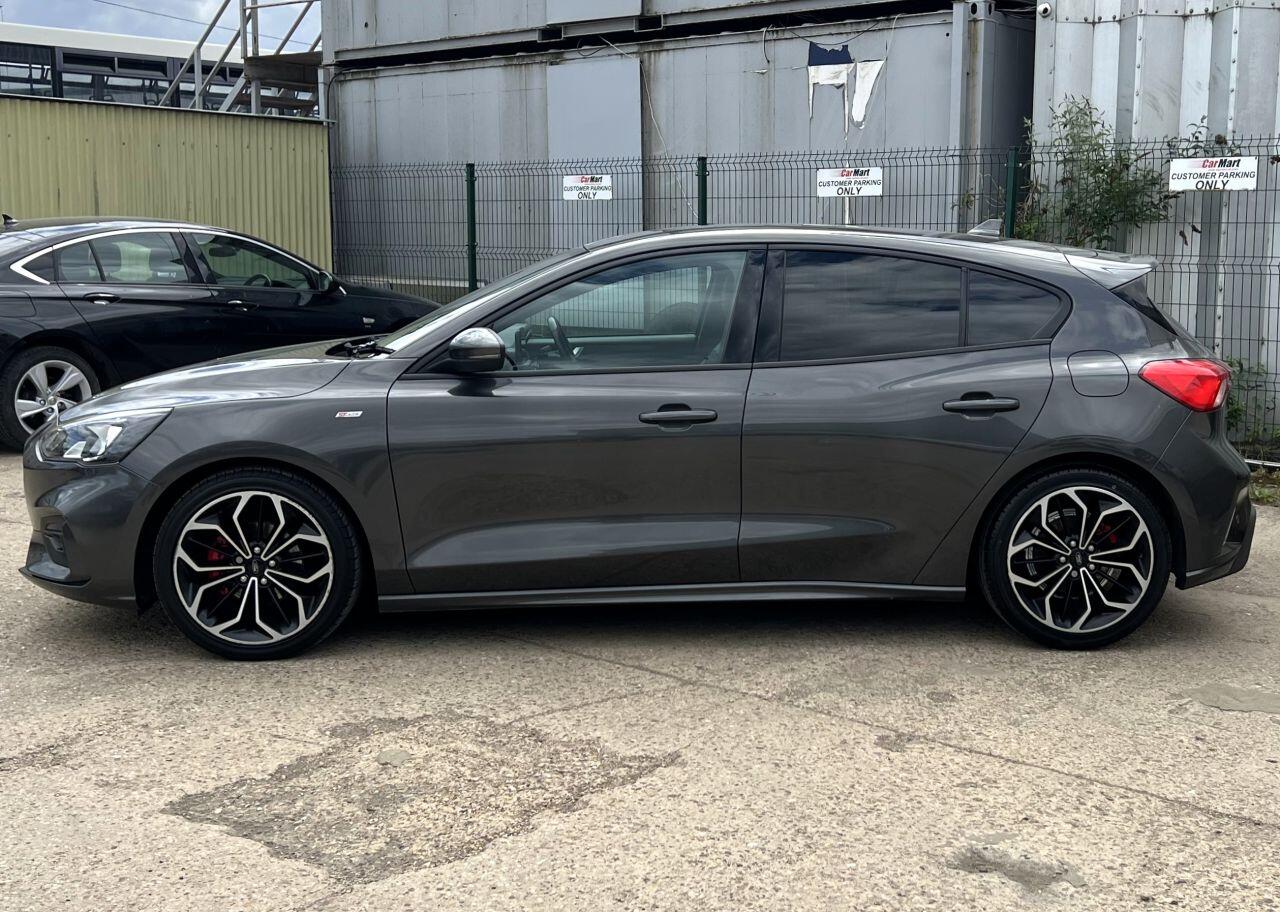 Ford Focus view 8