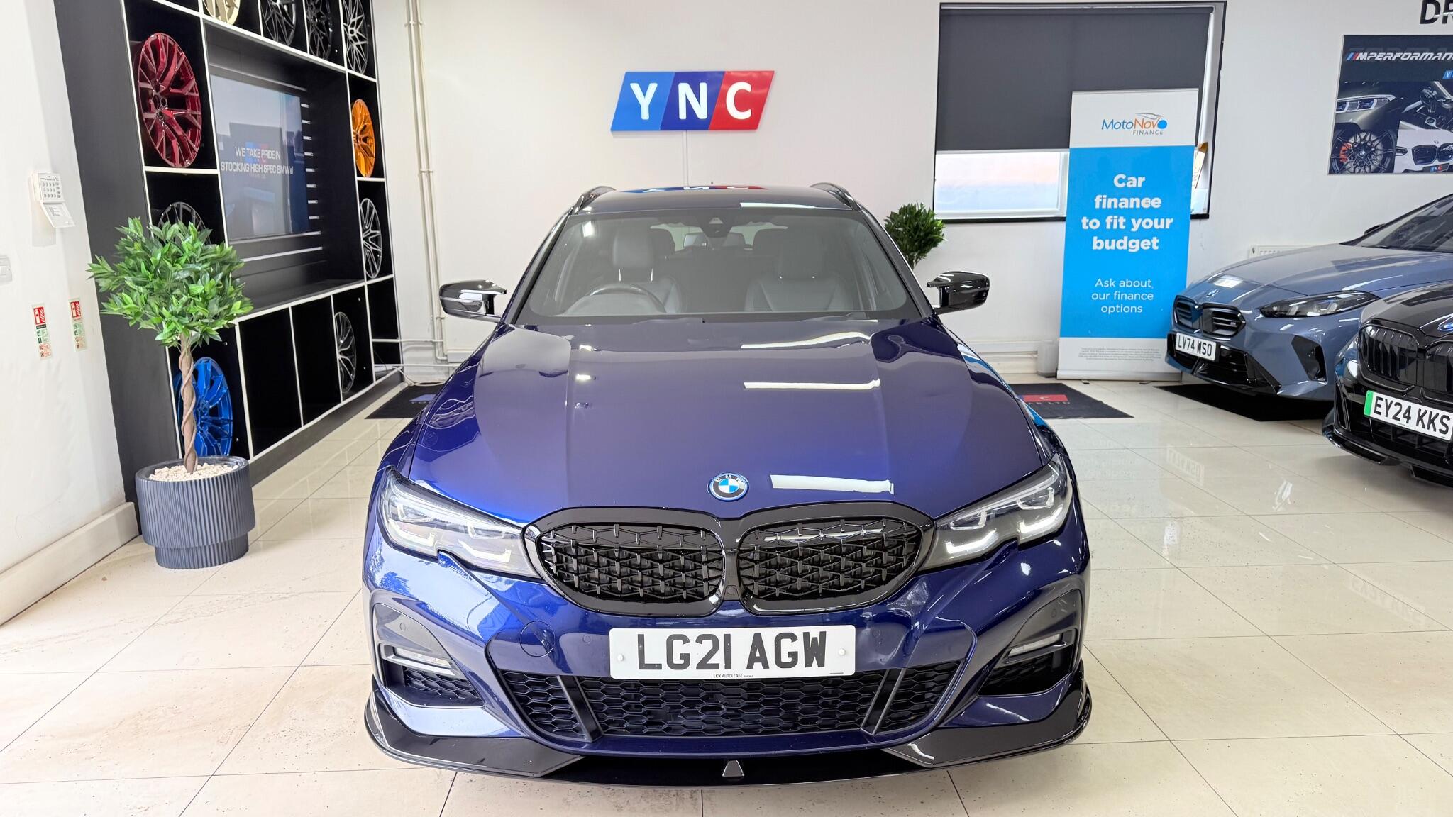 BMW 3 Series view 45