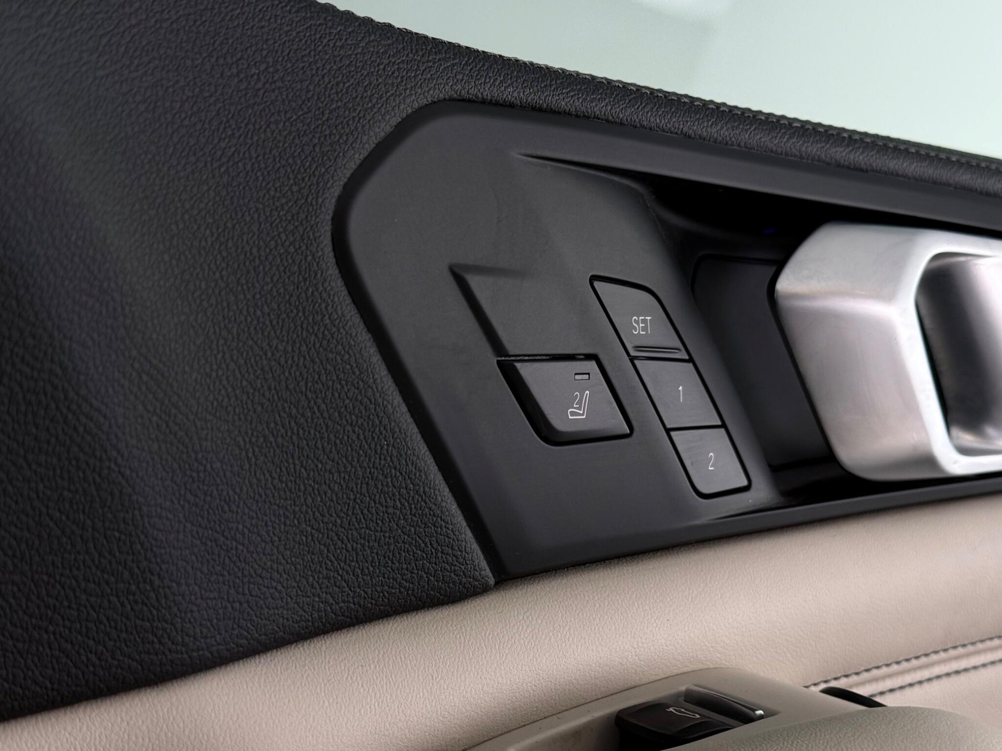 BMW X5 view 32