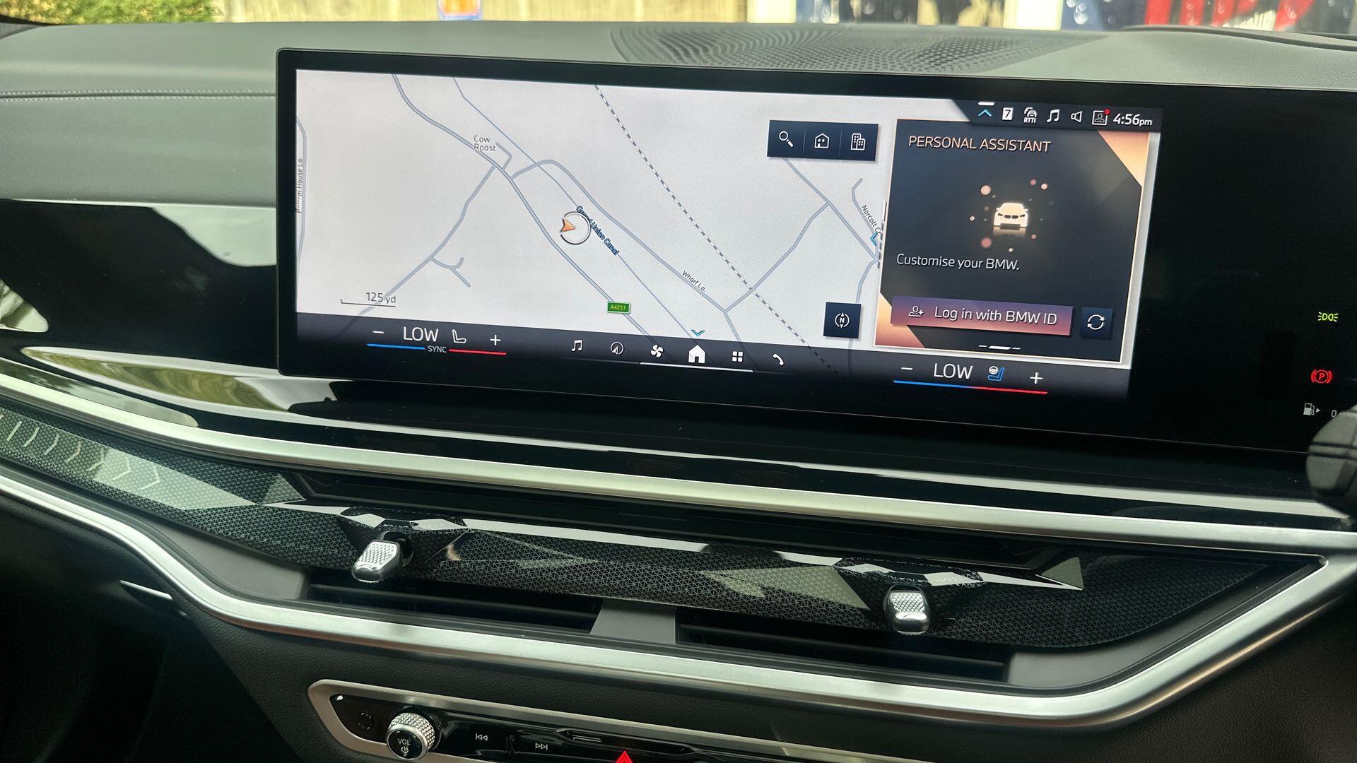 BMW X7 view 8