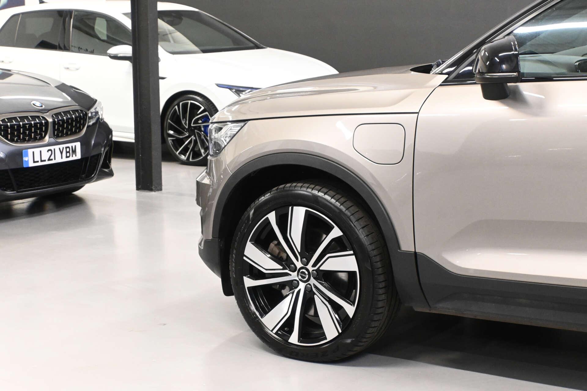 Volvo XC40 view 28