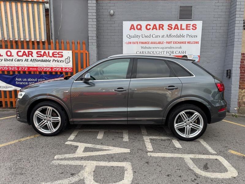 Audi Q3 view 4