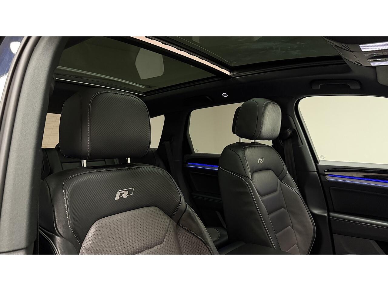 Volkswagen Touareg view 20