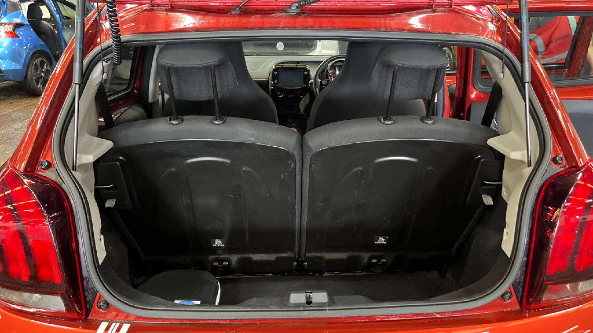 Peugeot 108 view 8