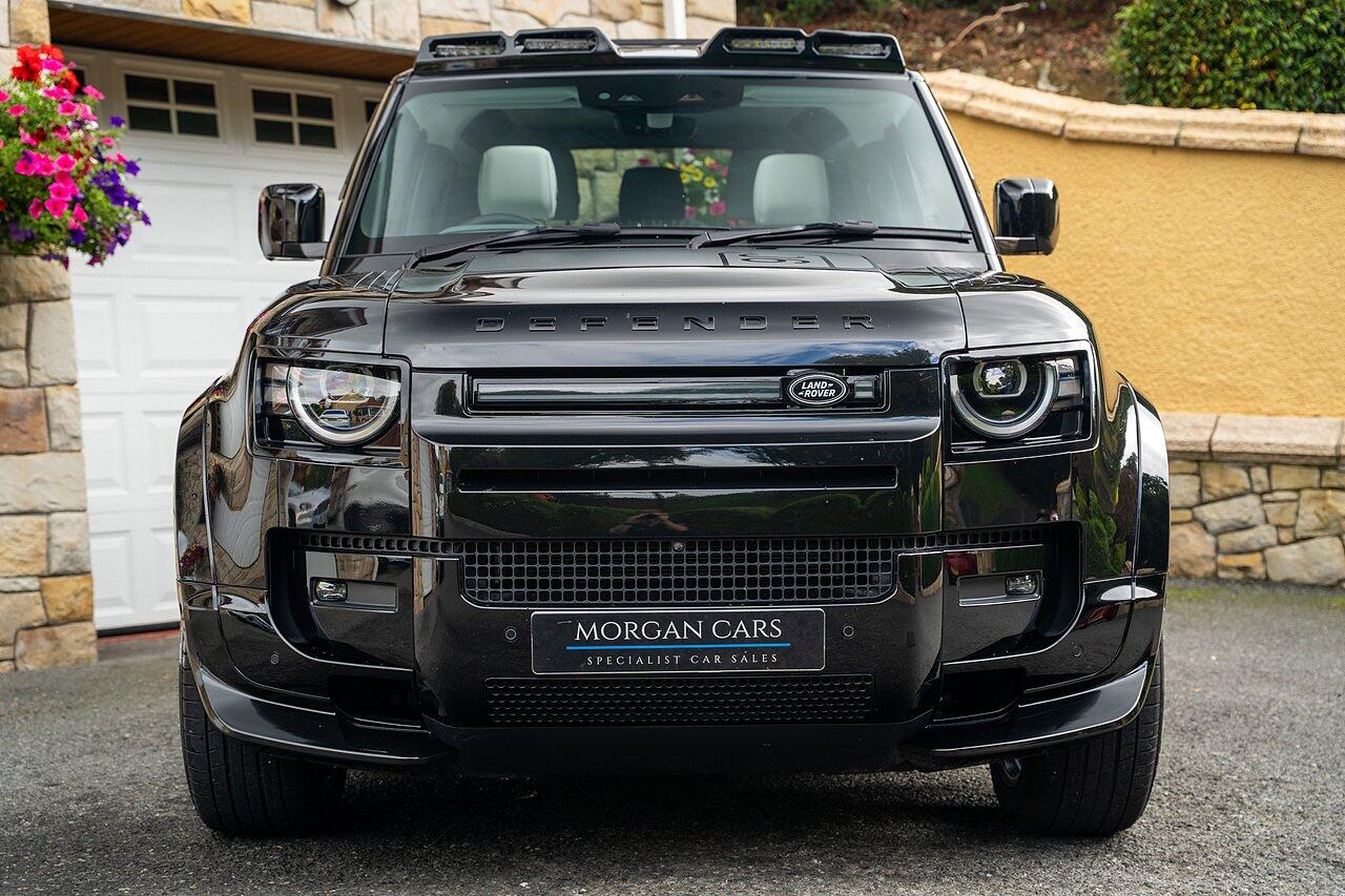 Land Rover Defender view 39