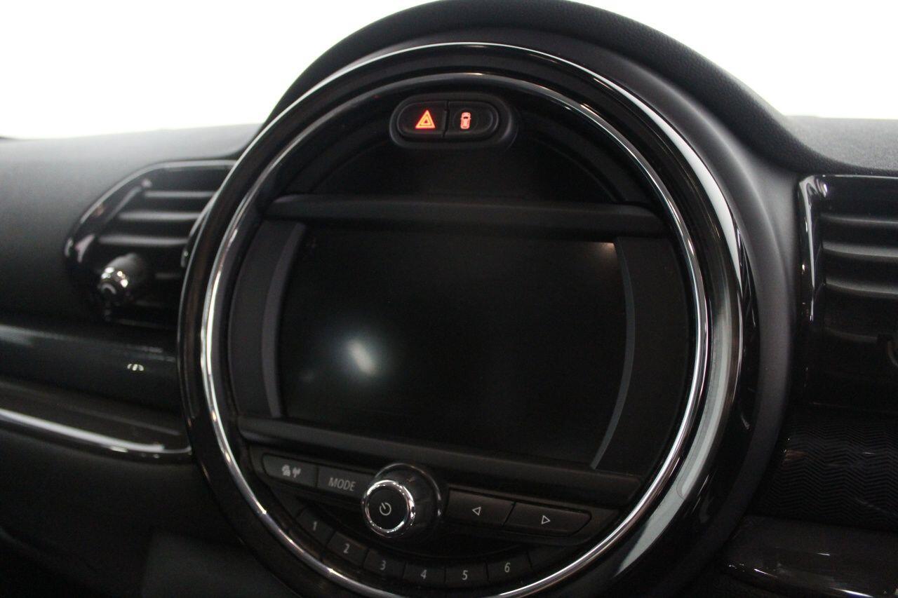 MINI Clubman view 40