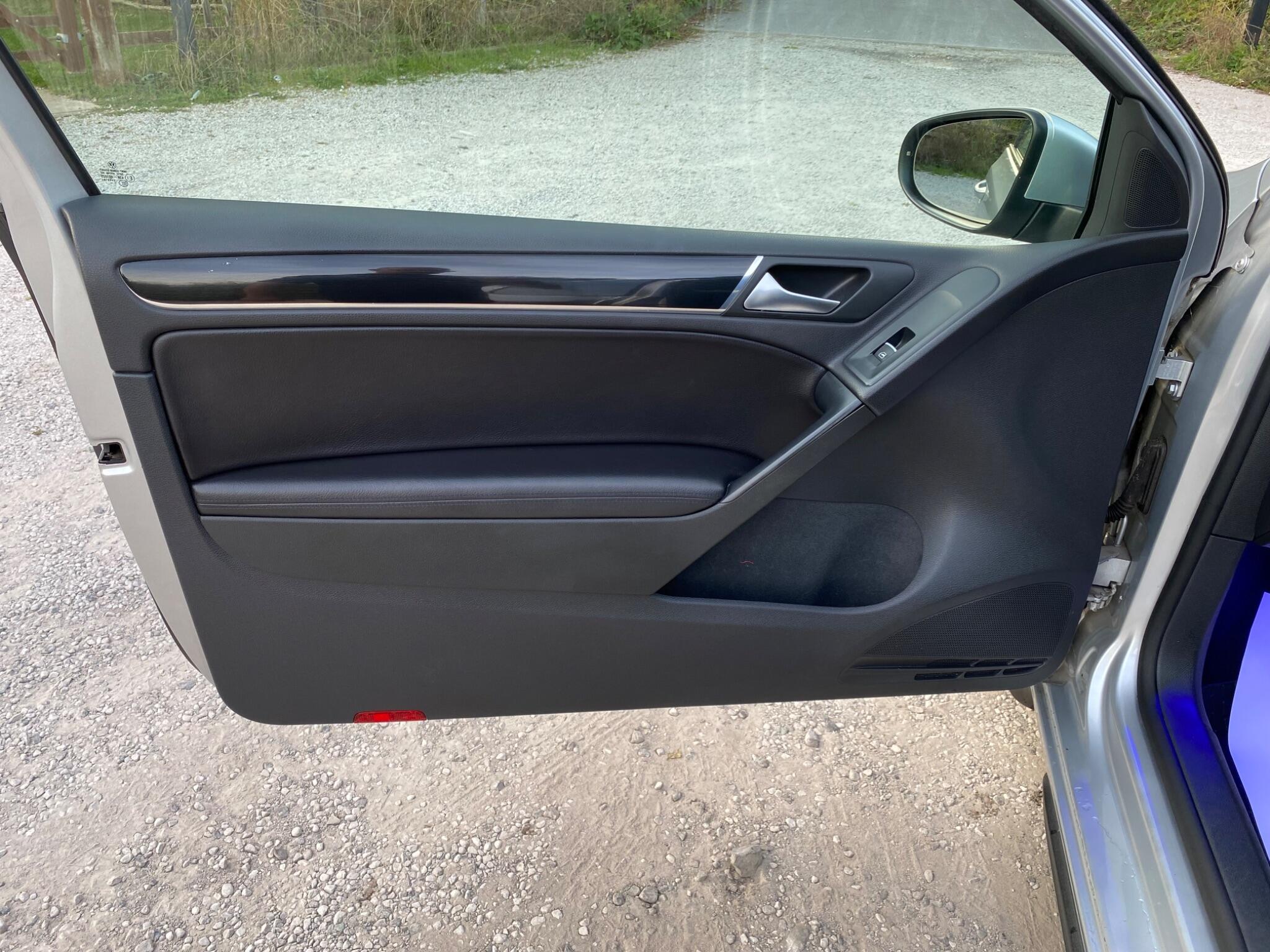 Volkswagen Golf view 27
