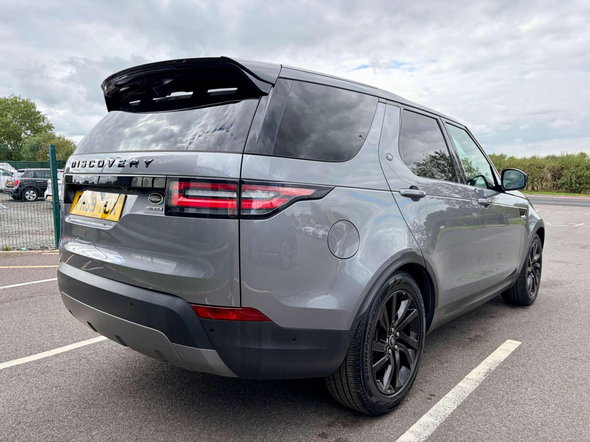 Land Rover Discovery 3 view 8