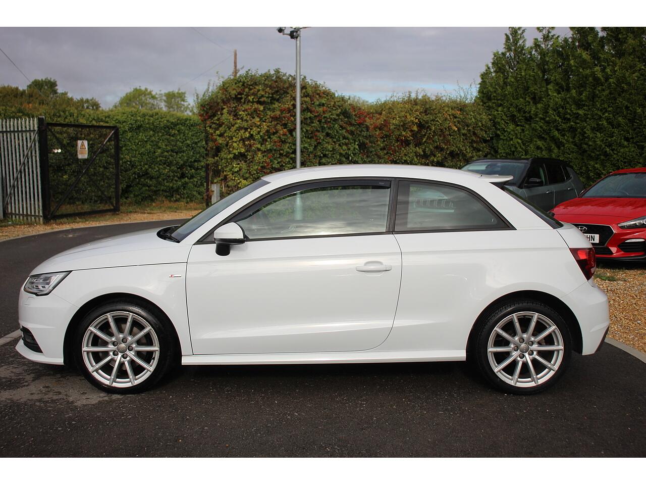 Audi A1 view 7