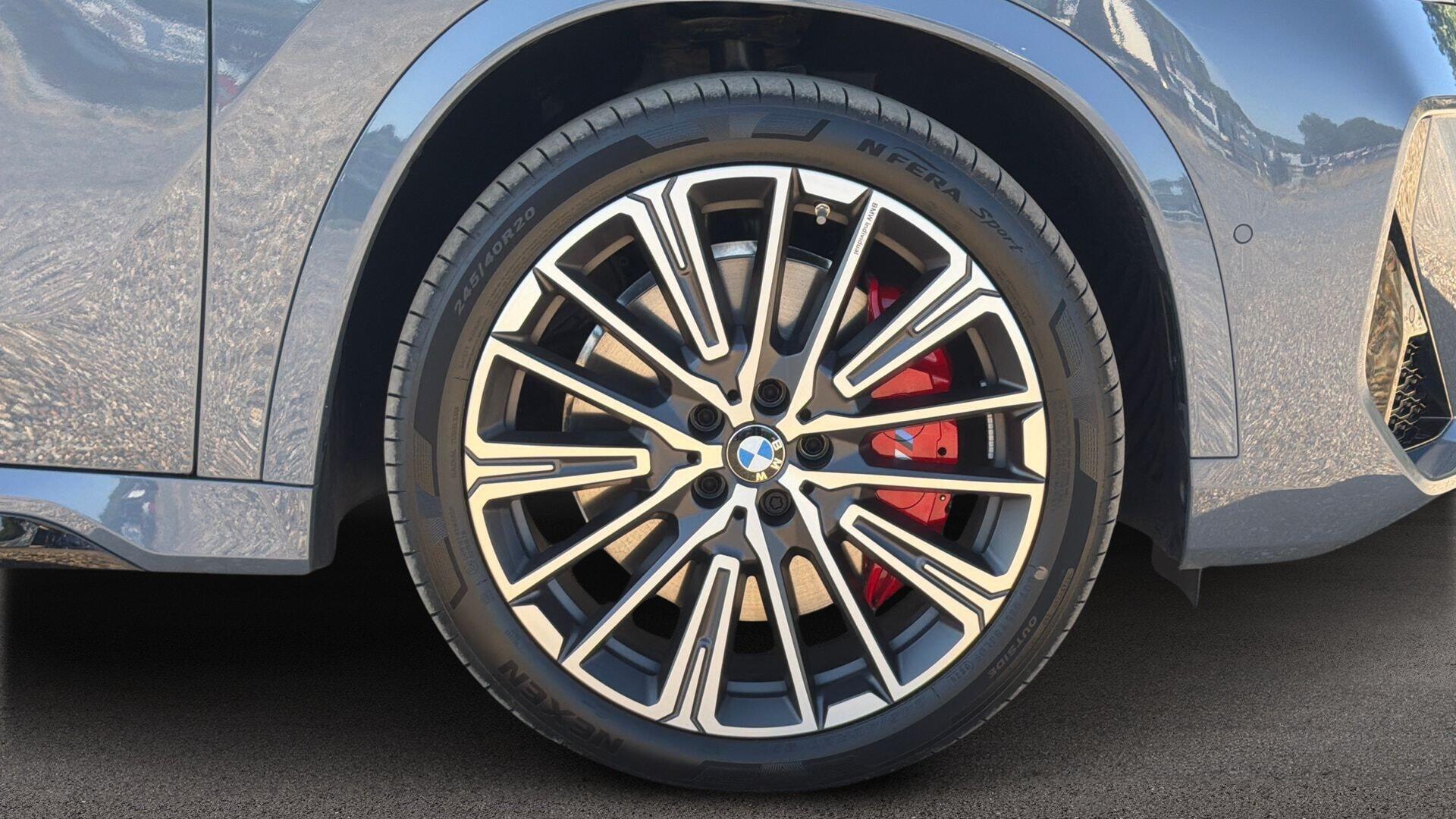 BMW Ix1 view 14