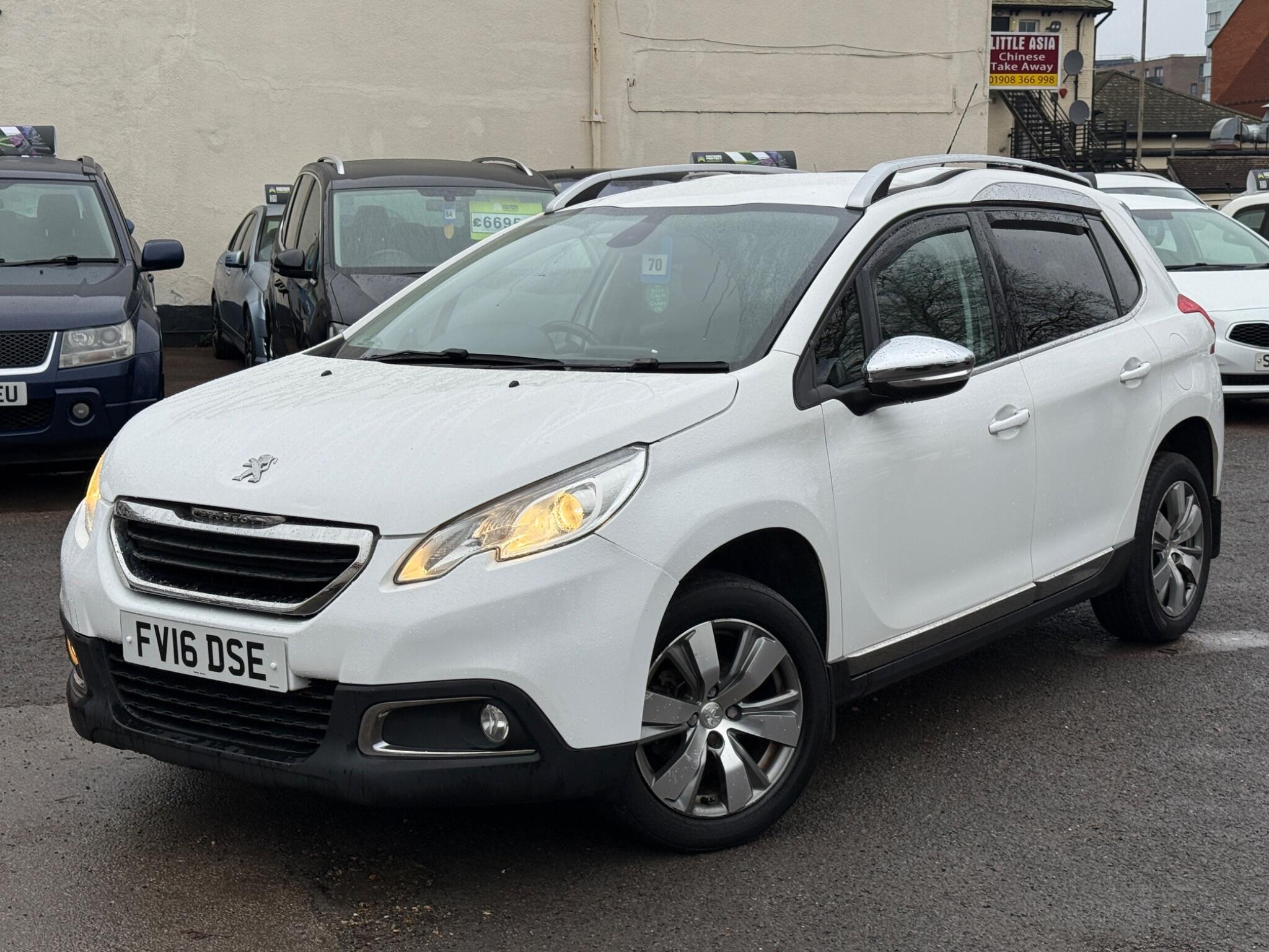 Peugeot 2008 - Image 9