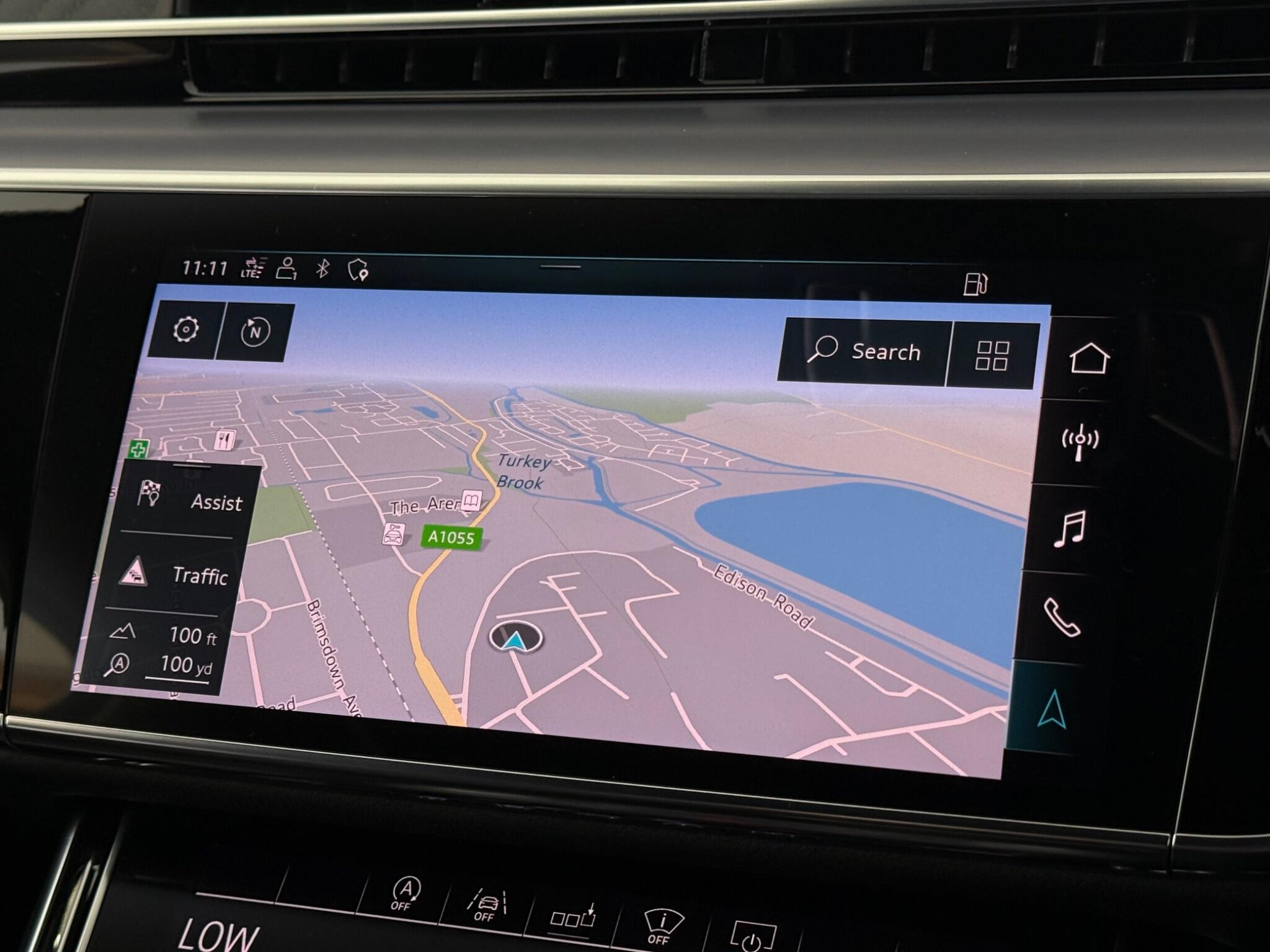 Audi A8 view 29