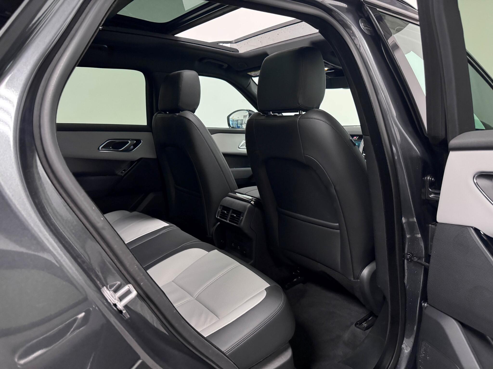 Land Rover Range Rover Velar view 11