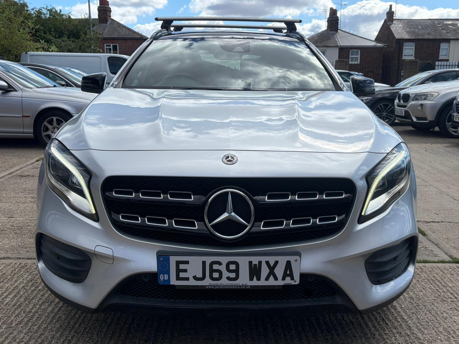 Mercedes-Benz Gla view 8