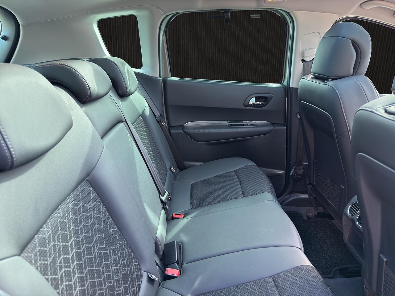 Peugeot 3008 view 11