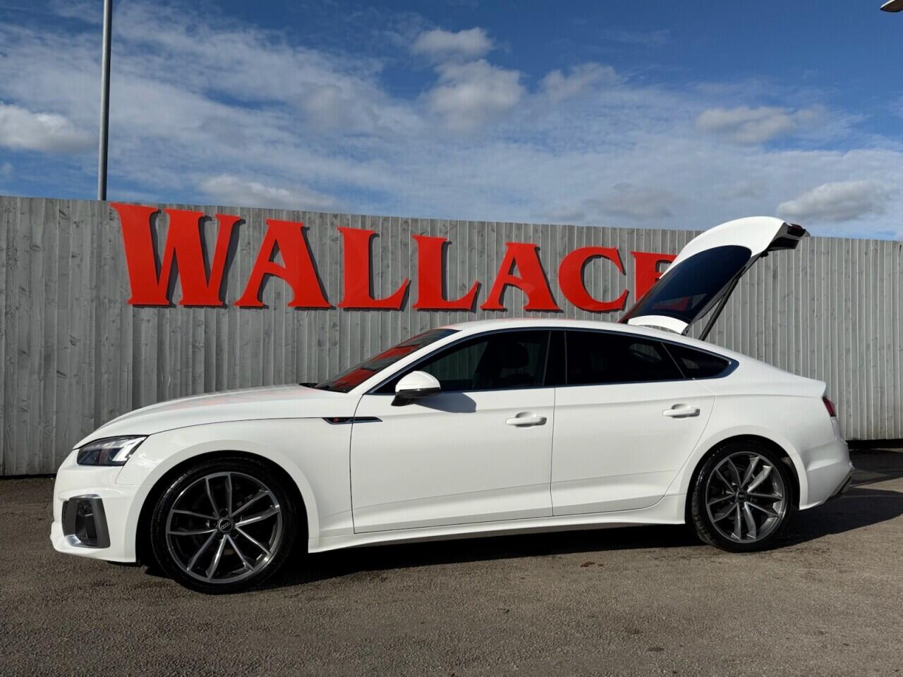 Audi A5 view 4