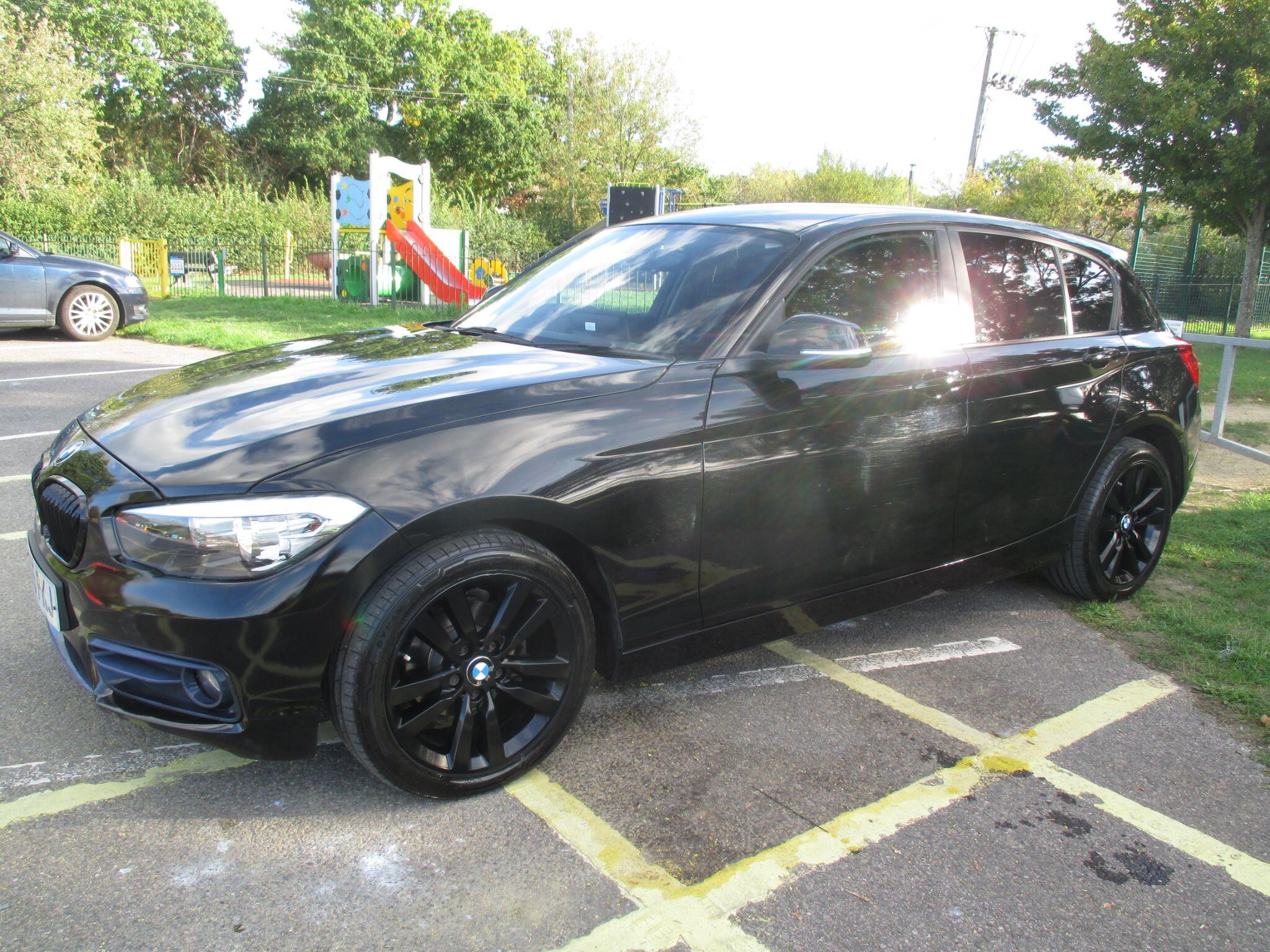 BMW 1 Series view 17