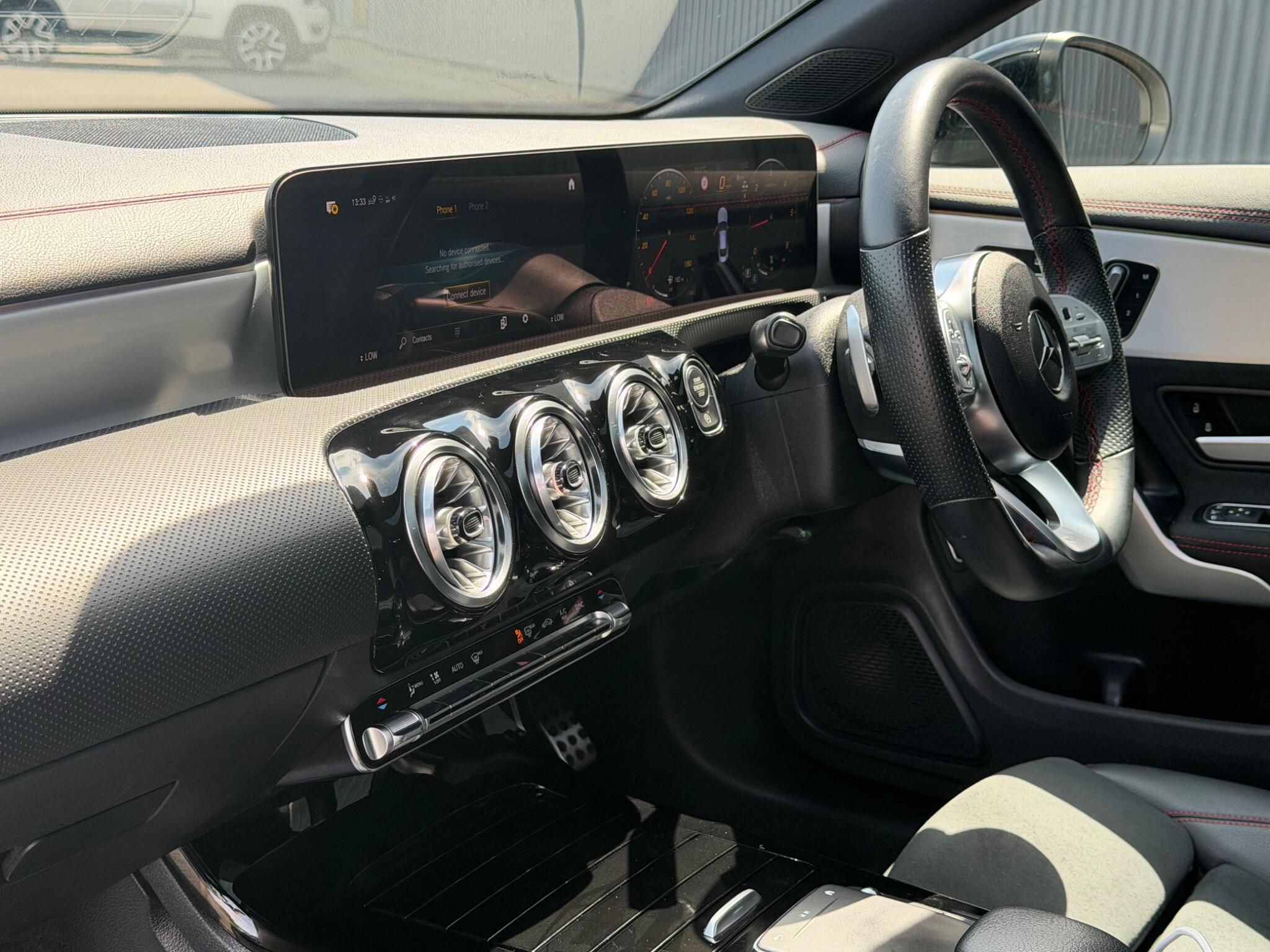 Mercedes-Benz Cla view 11