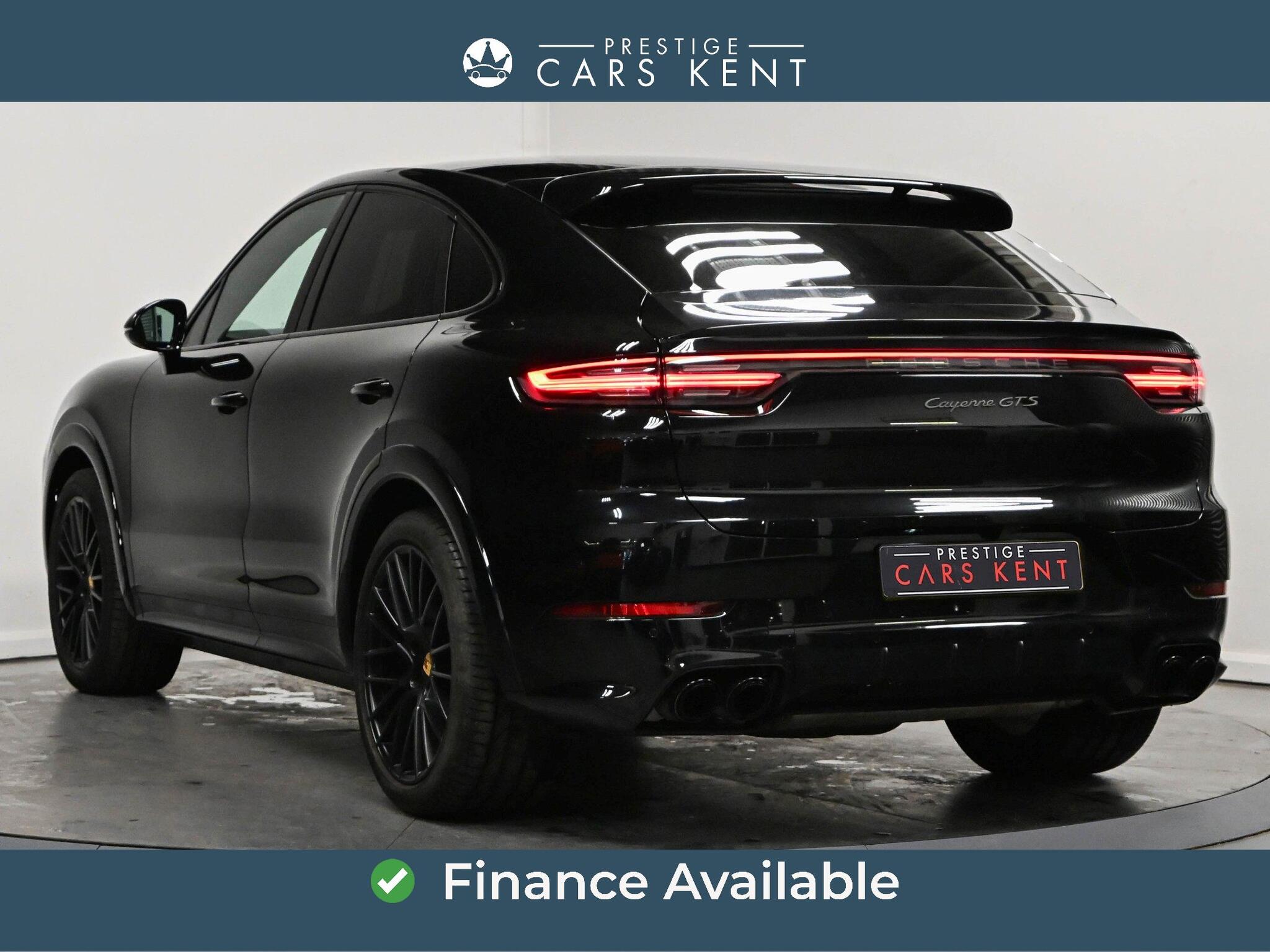 Porsche Cayenne view 3