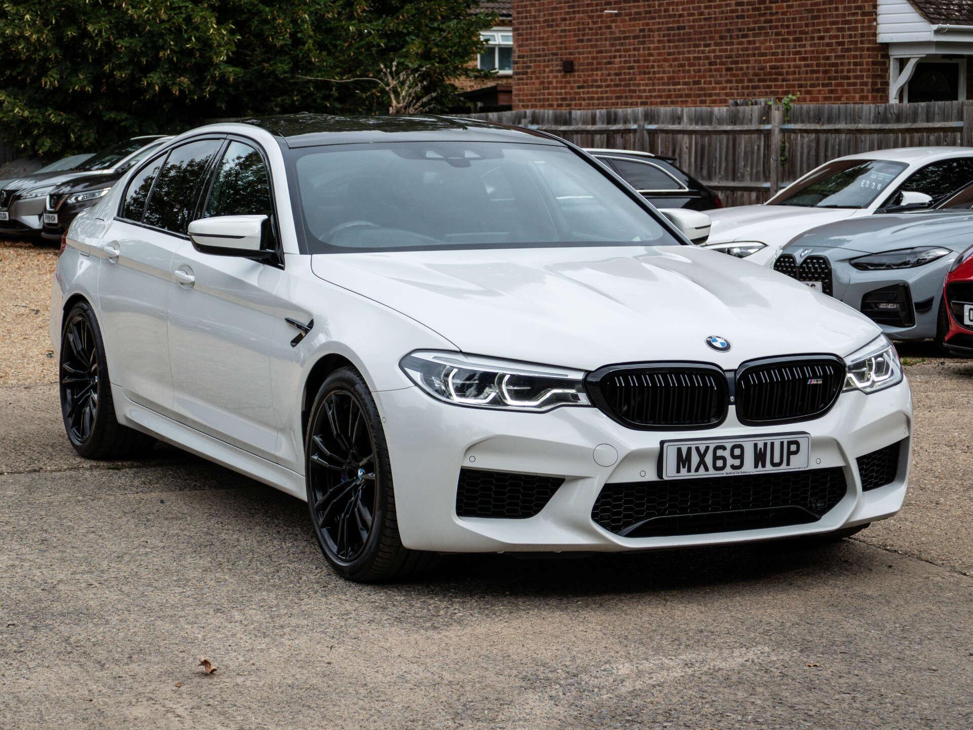 BMW M5 view 5