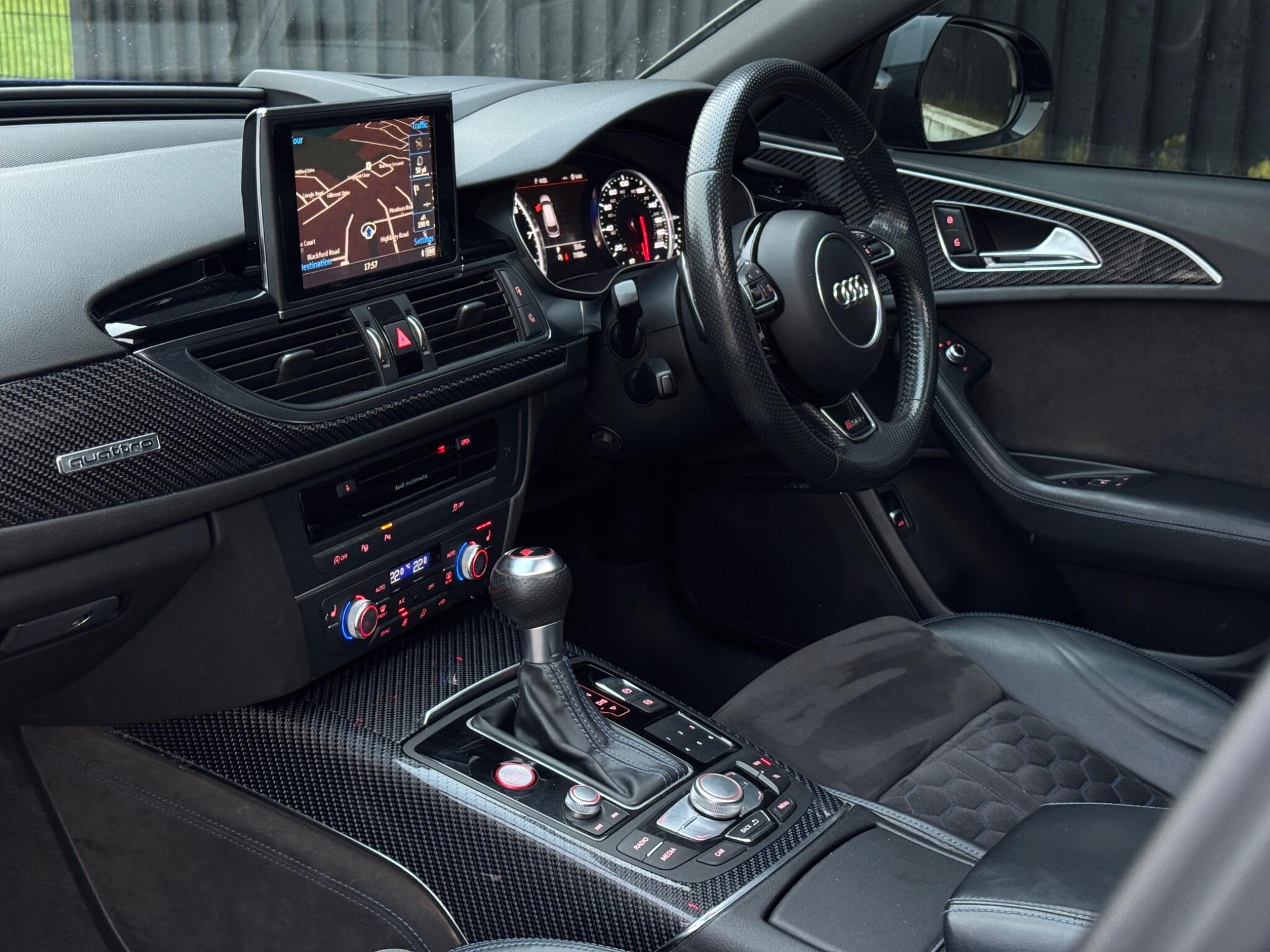 Audi RS6 view 22