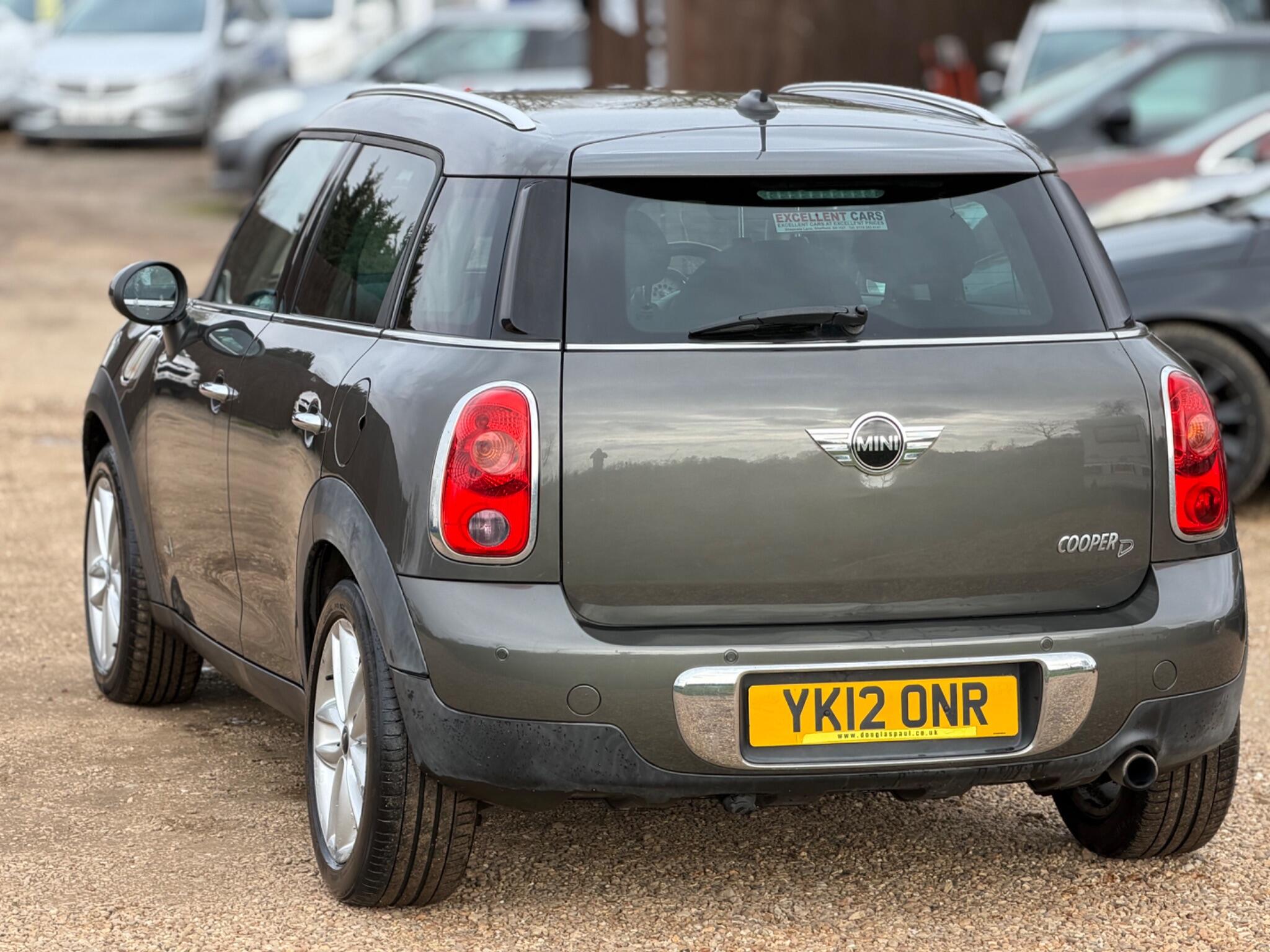 2012 MINI Countryman 1.6 Cooper D ALL4 Euro 5 (s/s) 5dr image 10