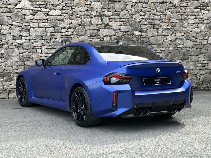 BMW M2 view 3