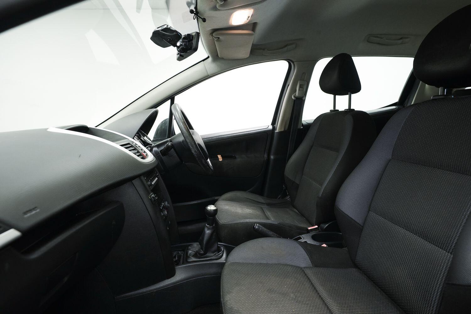 Peugeot 207 SW view 24