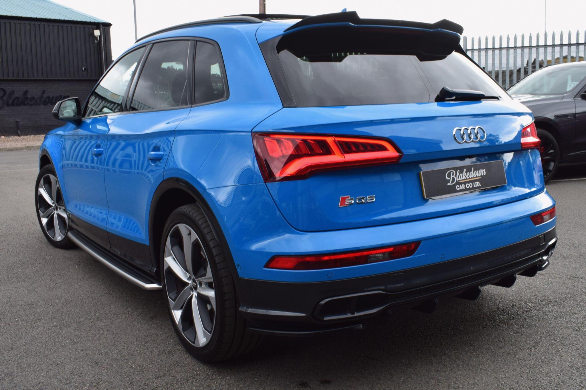 Audi SQ5 view 7