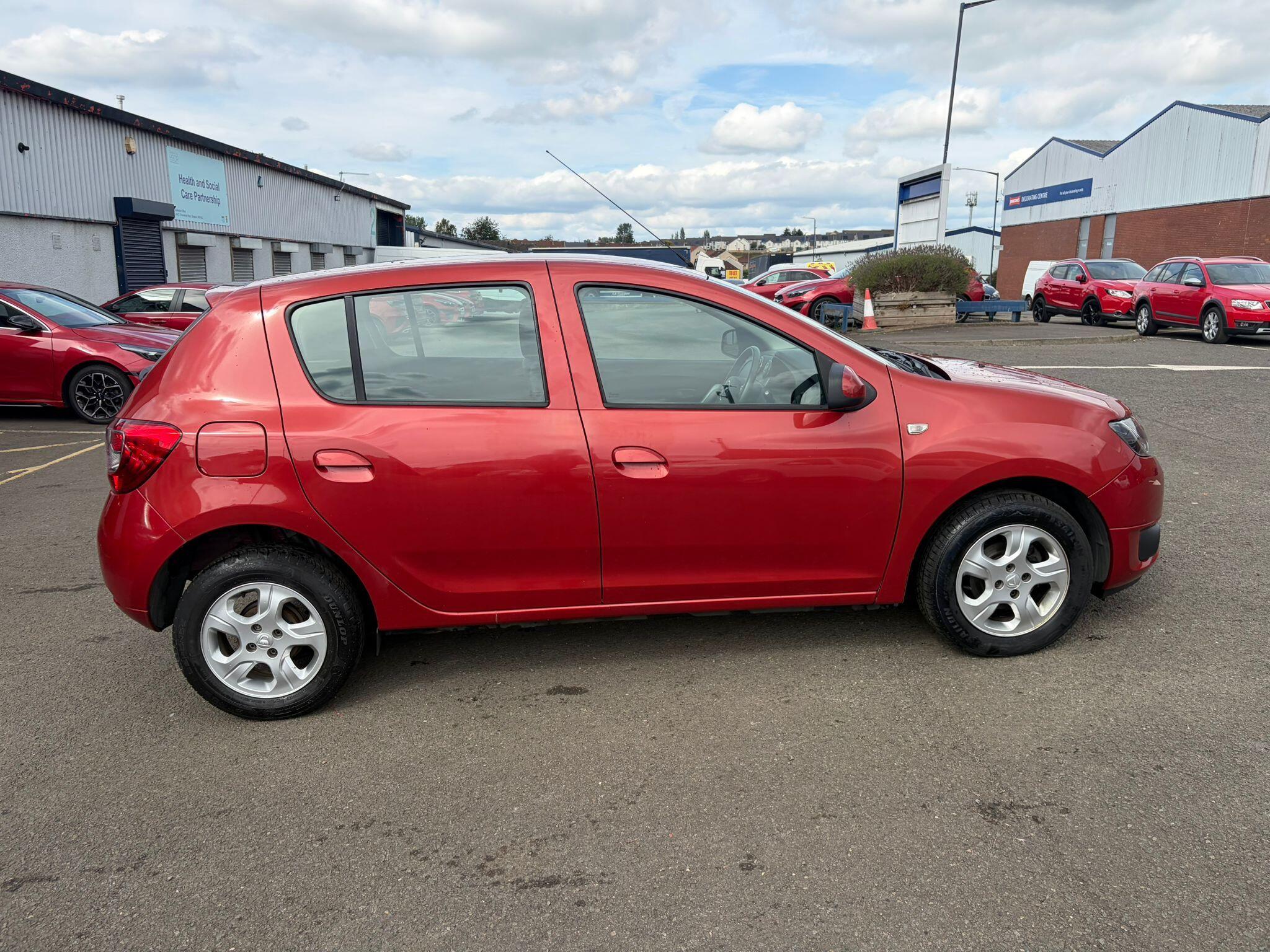 Dacia Sandero view 8