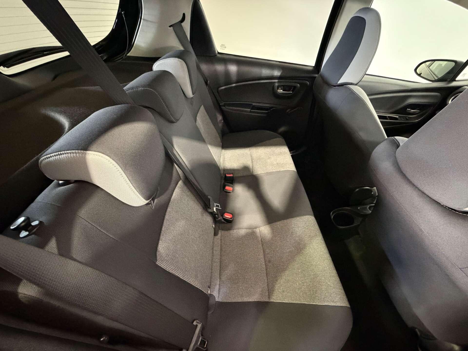 Toyota Yaris view 40
