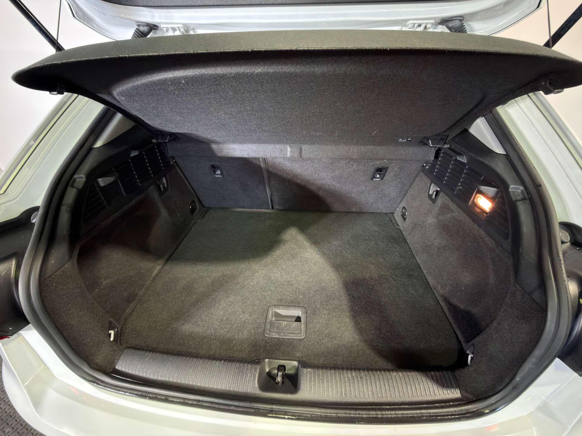 Audi Q2 view 12