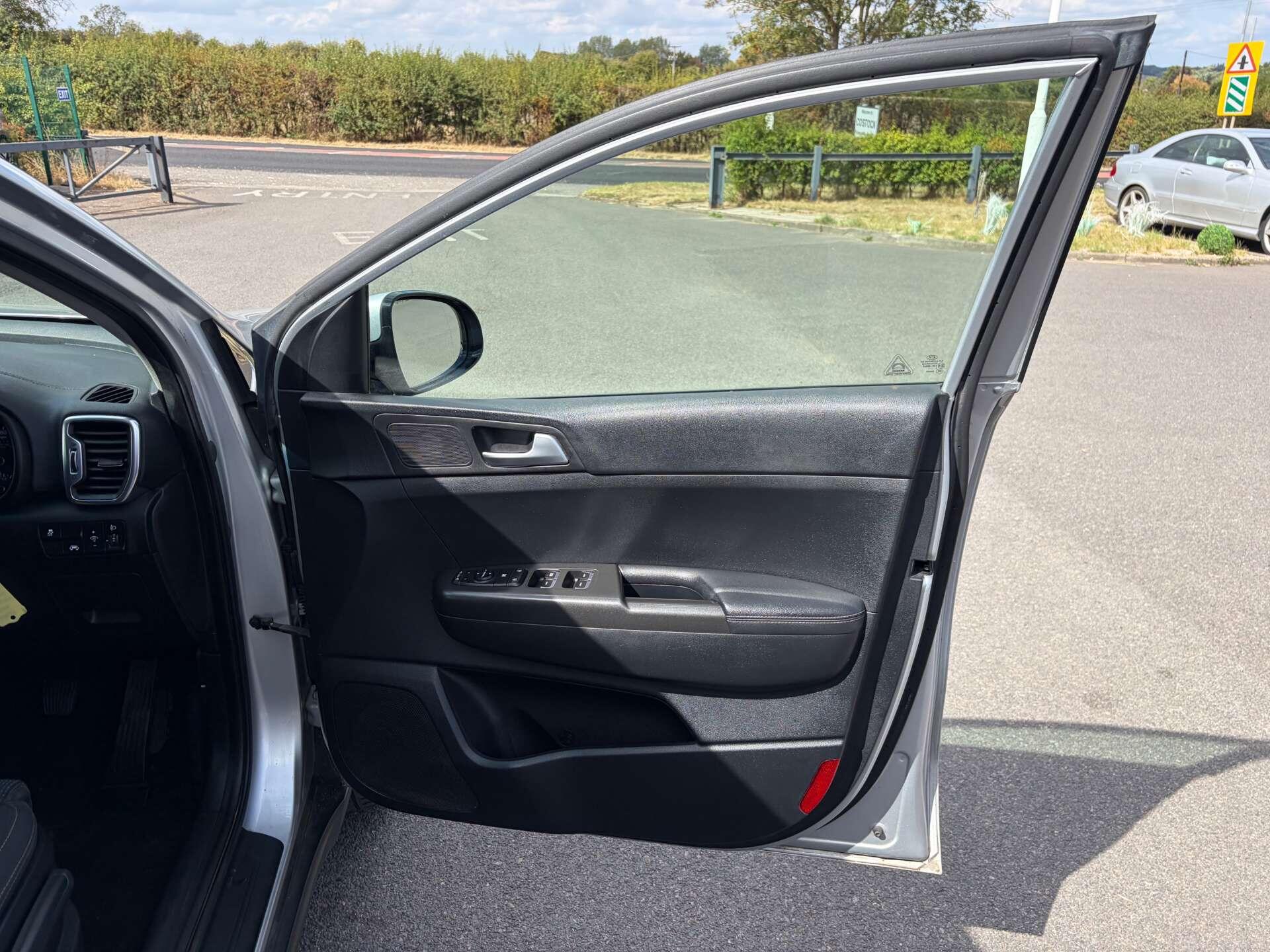 Kia Sportage view 34
