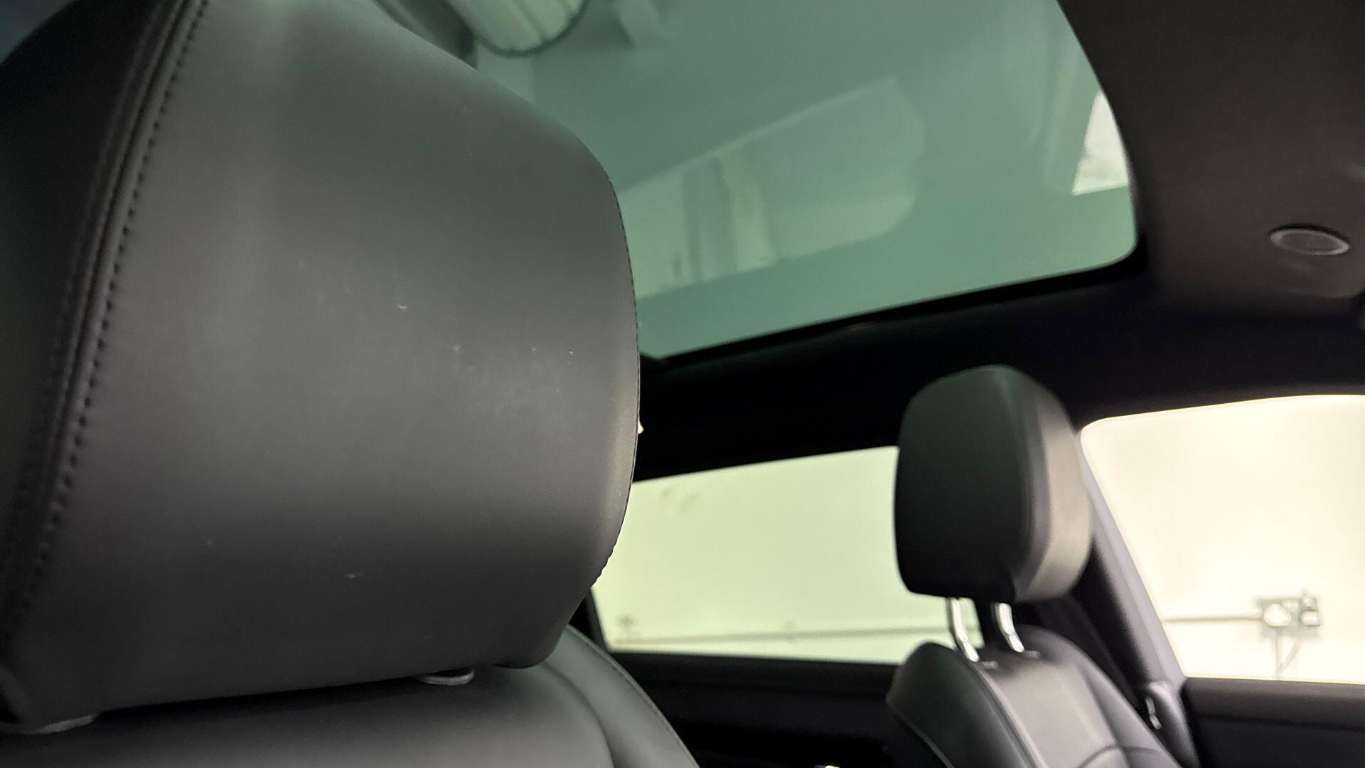 Land Rover Range Rover Evoque view 21