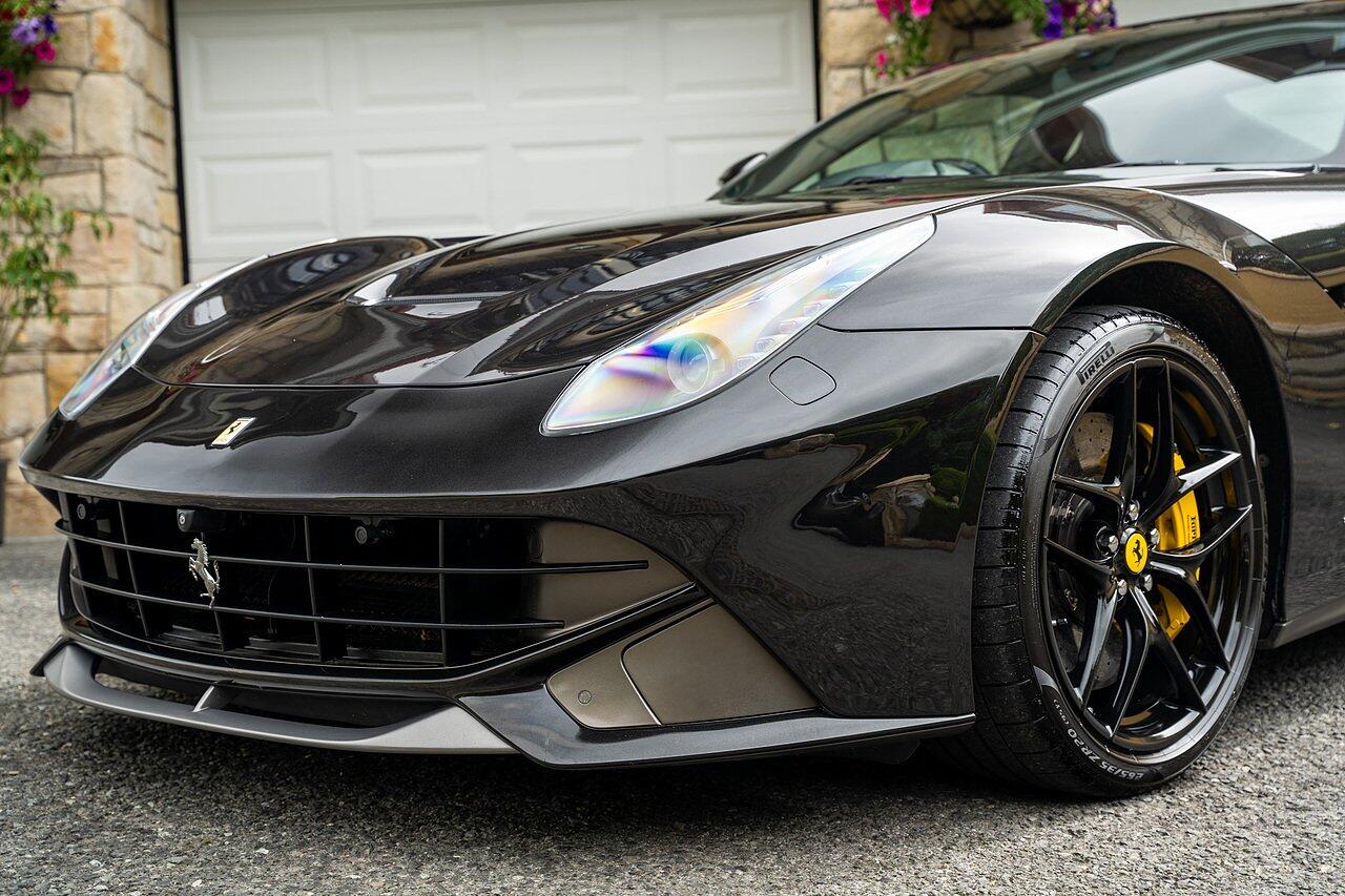 Ferrari F12 view 43