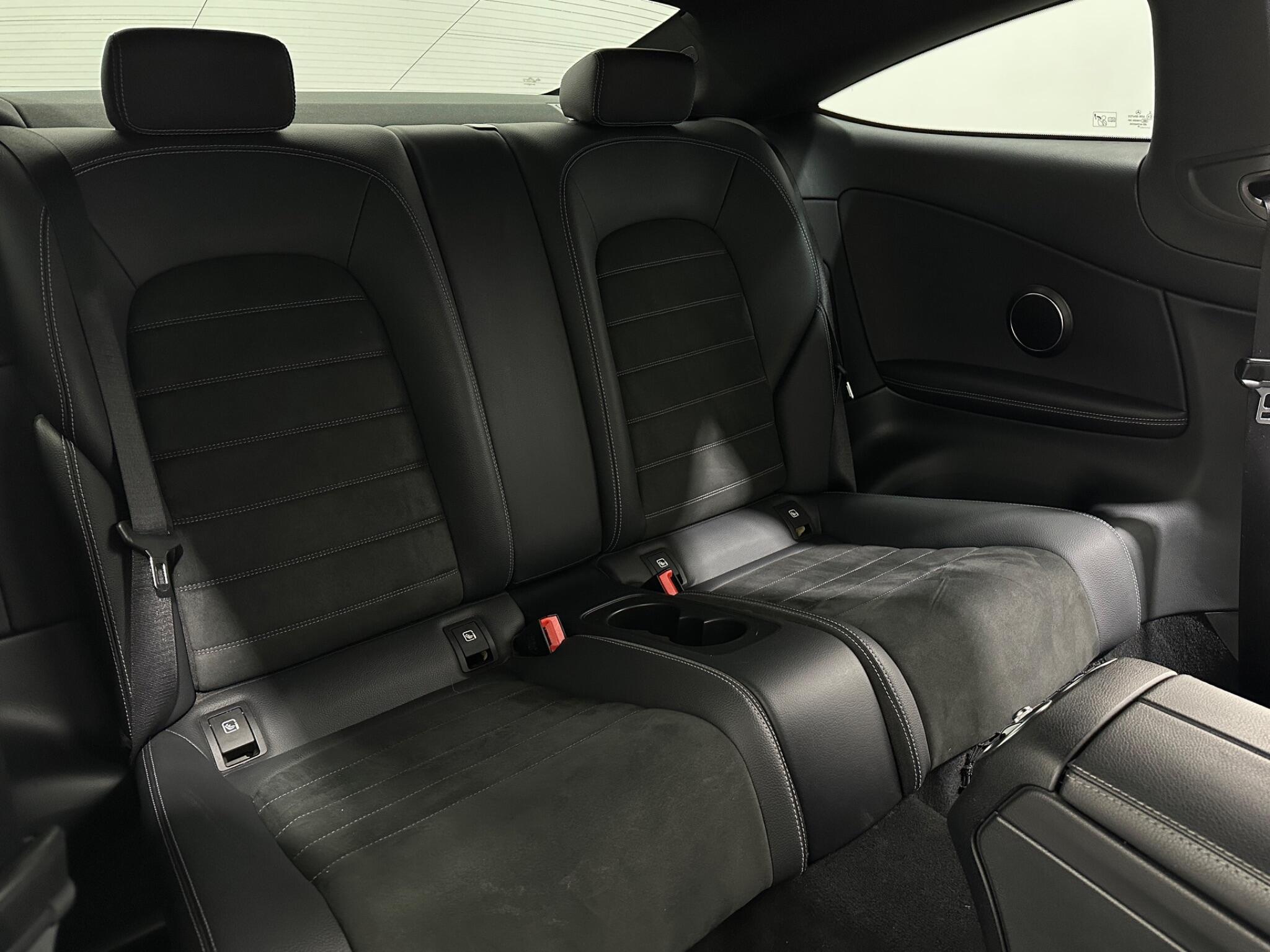 Mercedes-Benz C-Class view 41