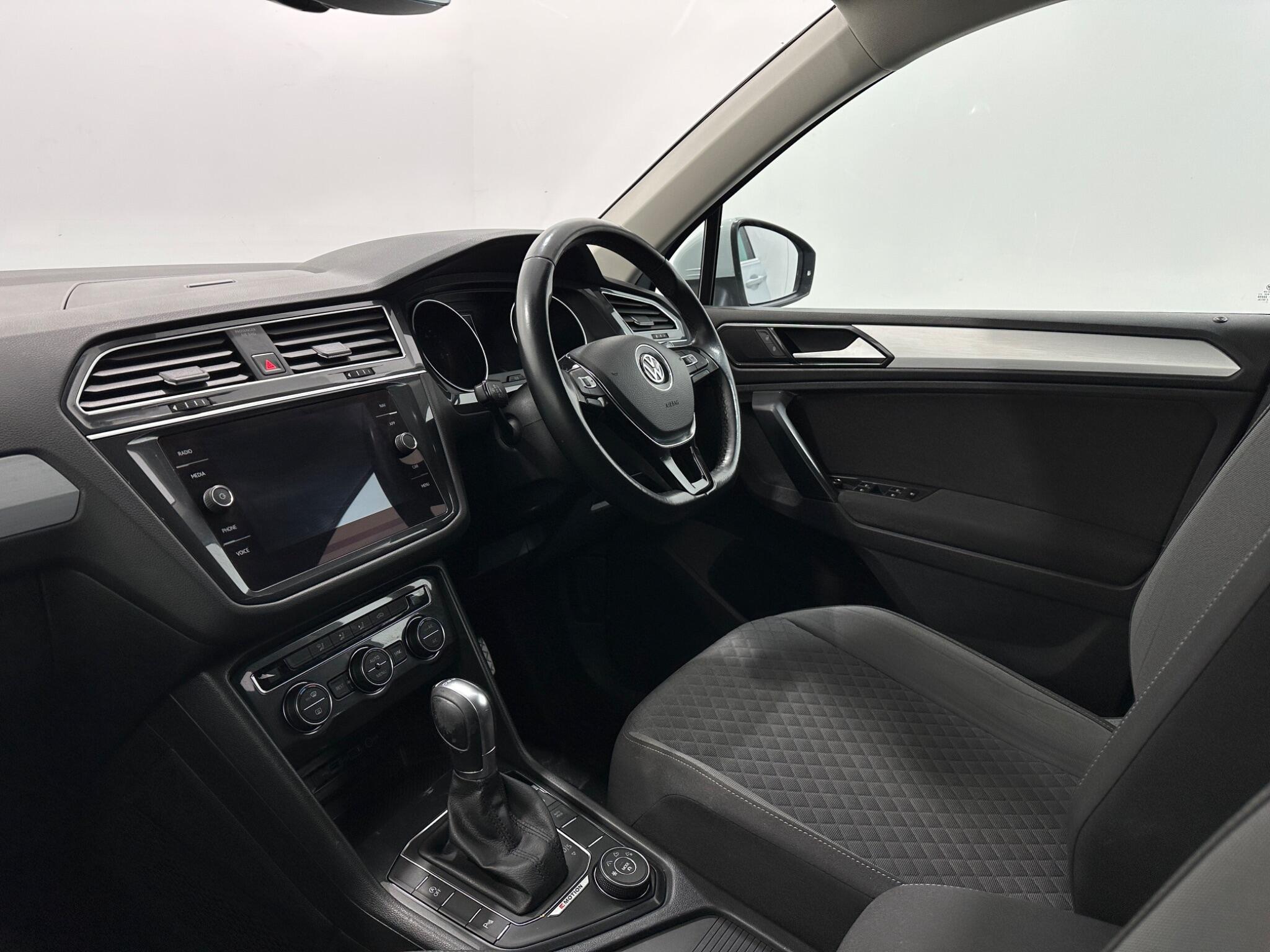 Volkswagen Tiguan view 31
