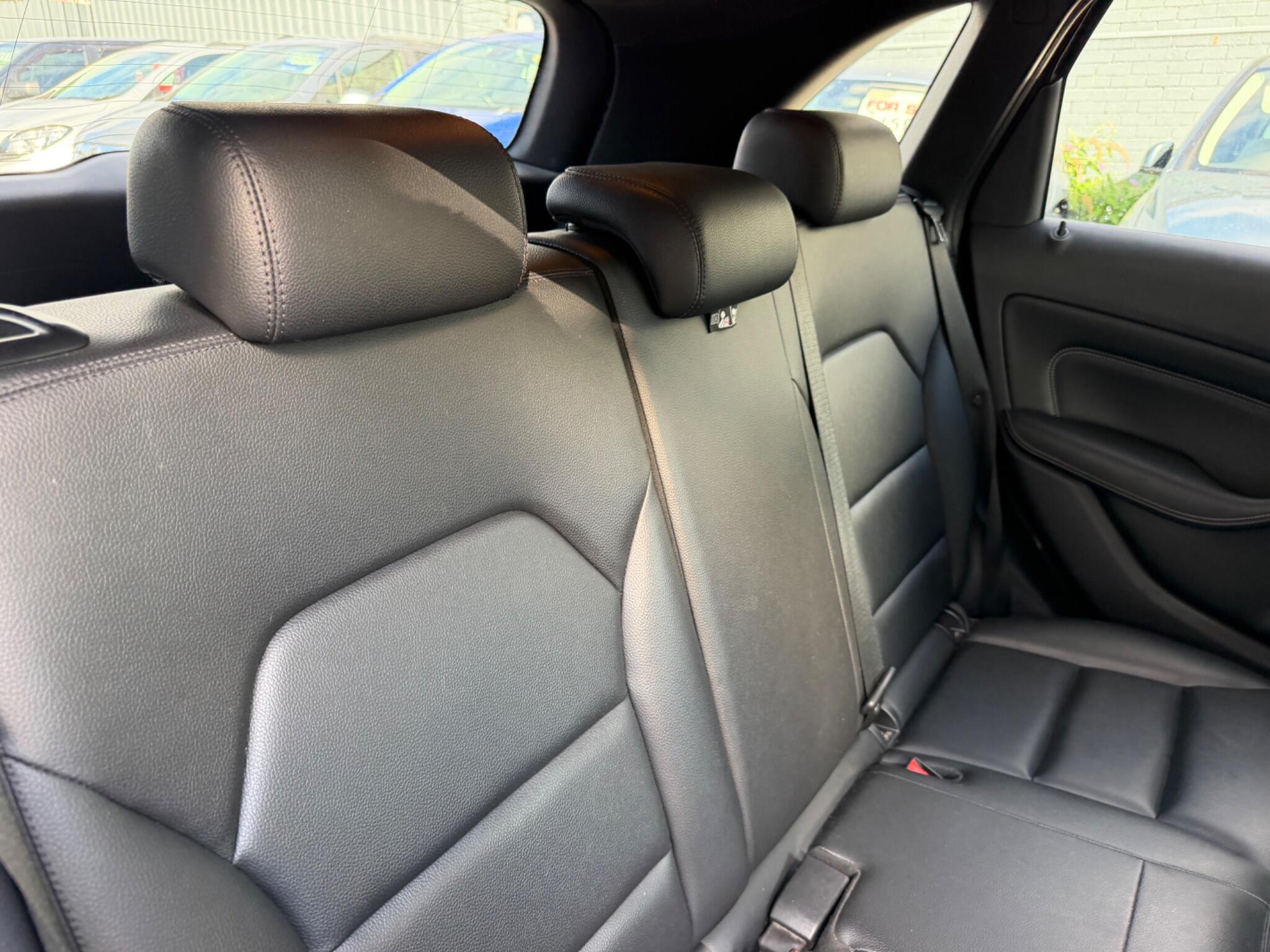 Mercedes-Benz B-Class view 22