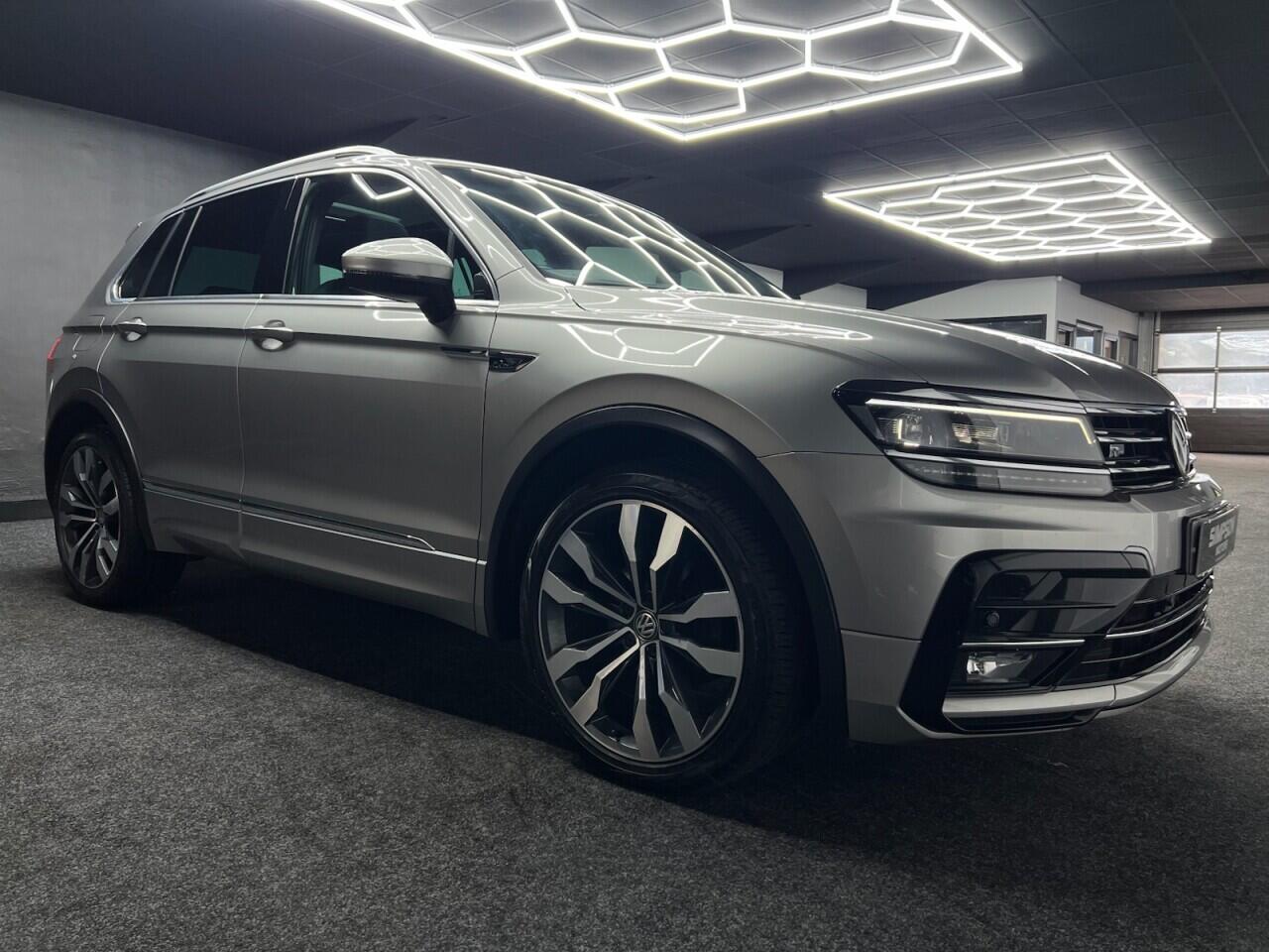 Volkswagen Tiguan view 16