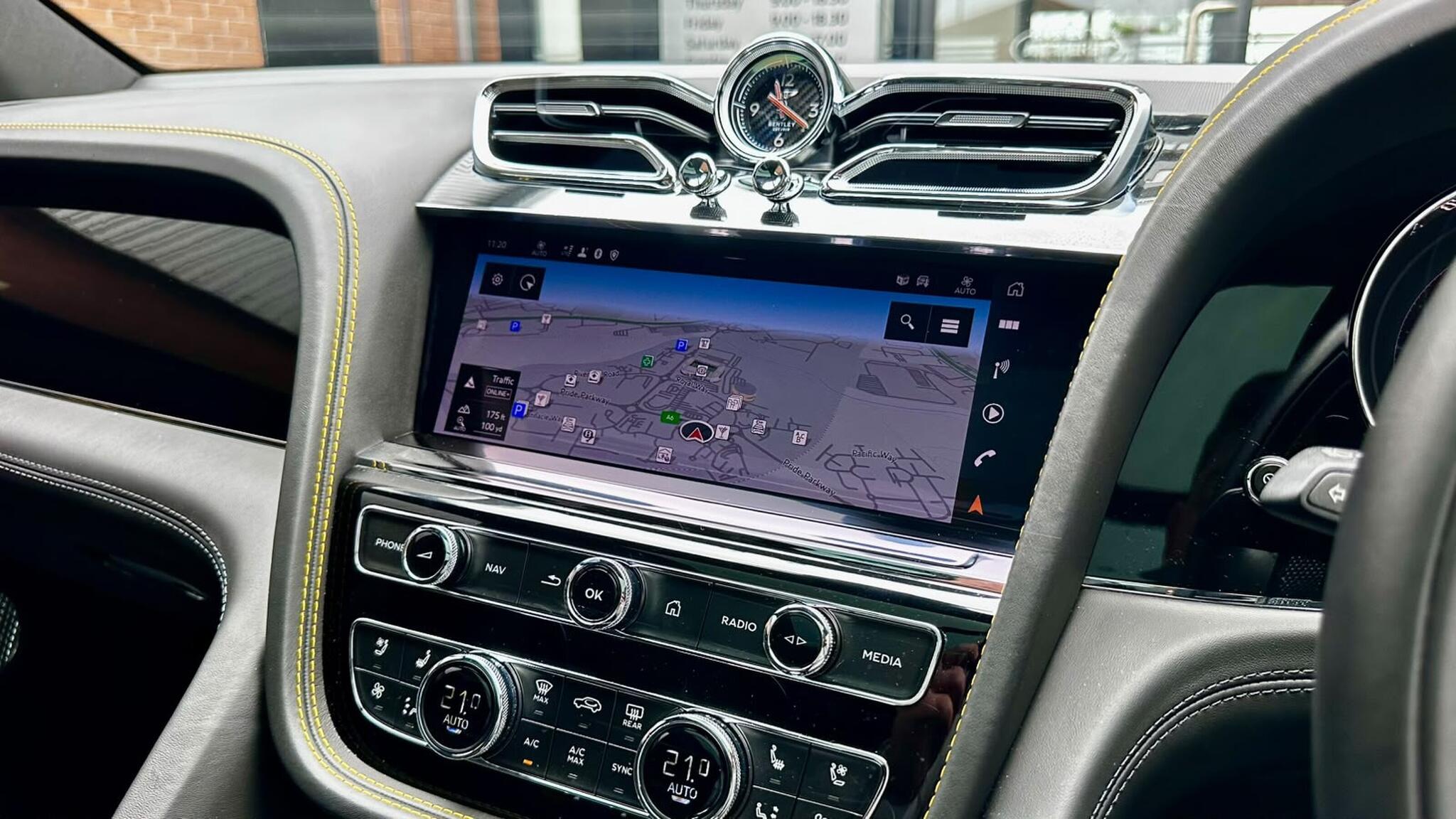 Bentley Bentayga view 74