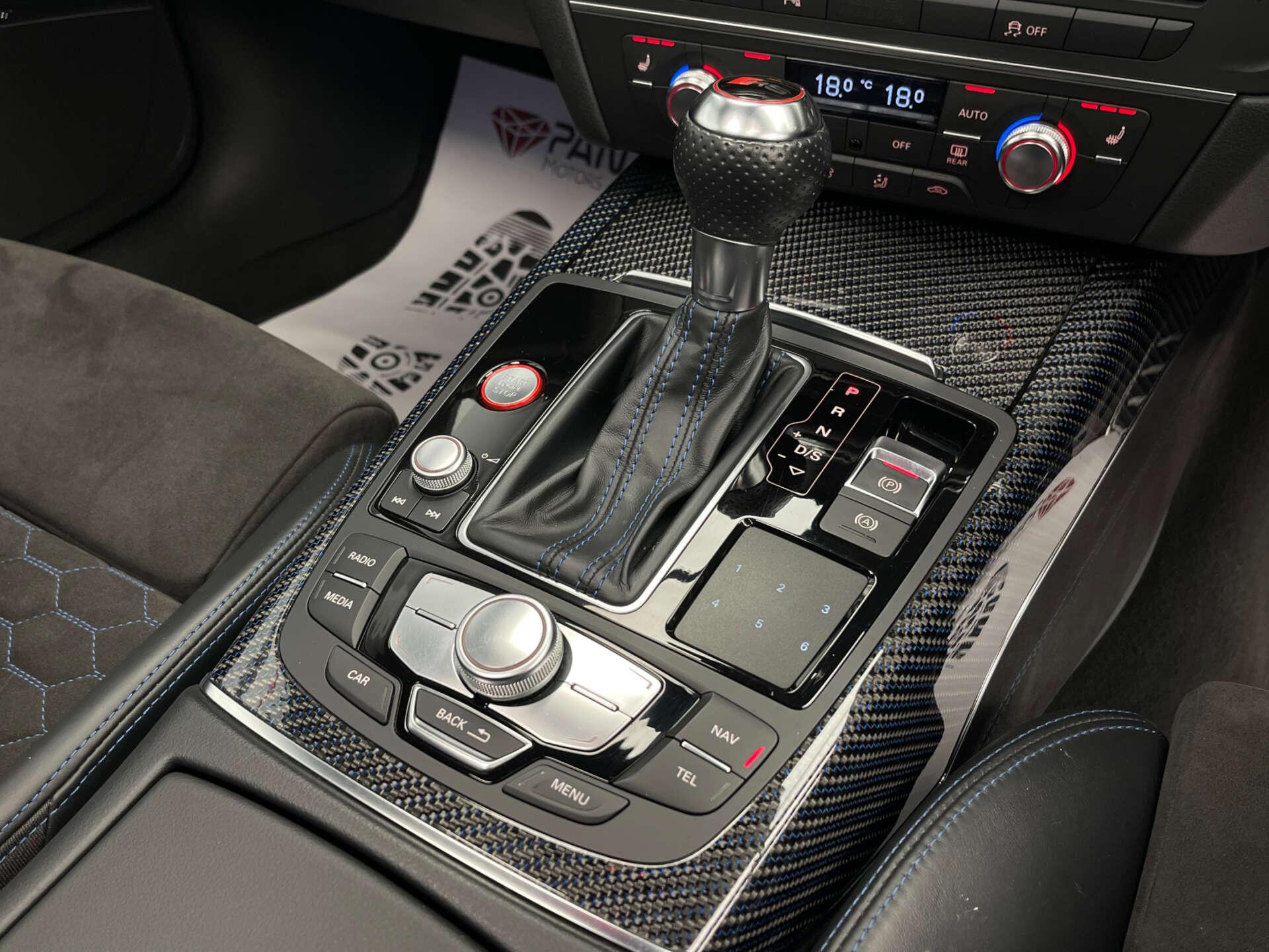 Audi RS6 Avant view 16