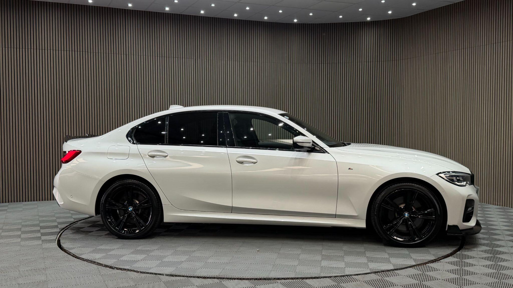BMW 3 Series view 20