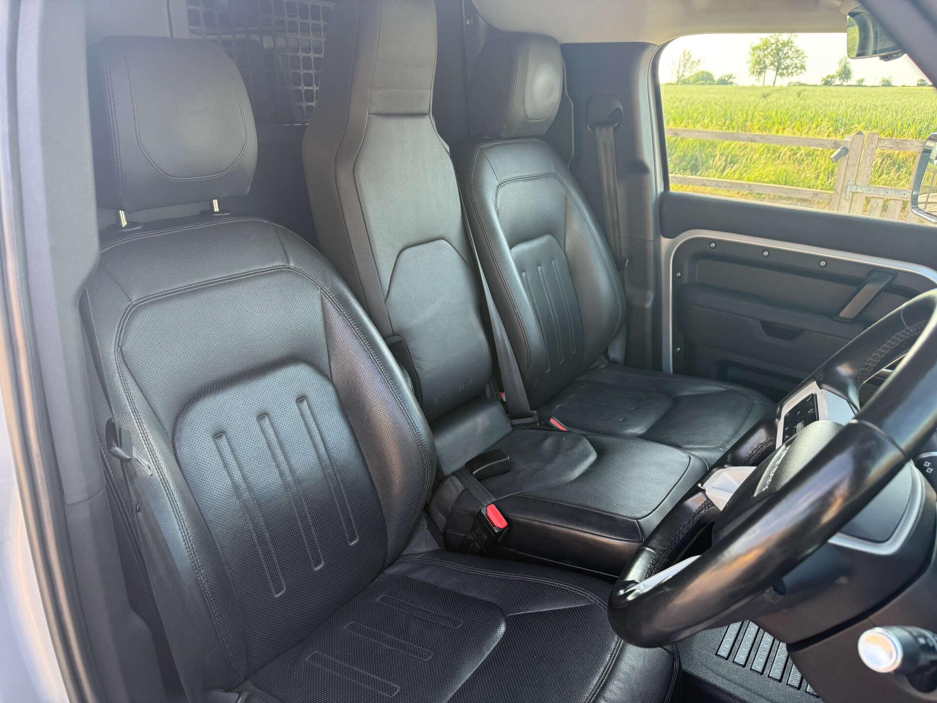Land Rover Defender view 23