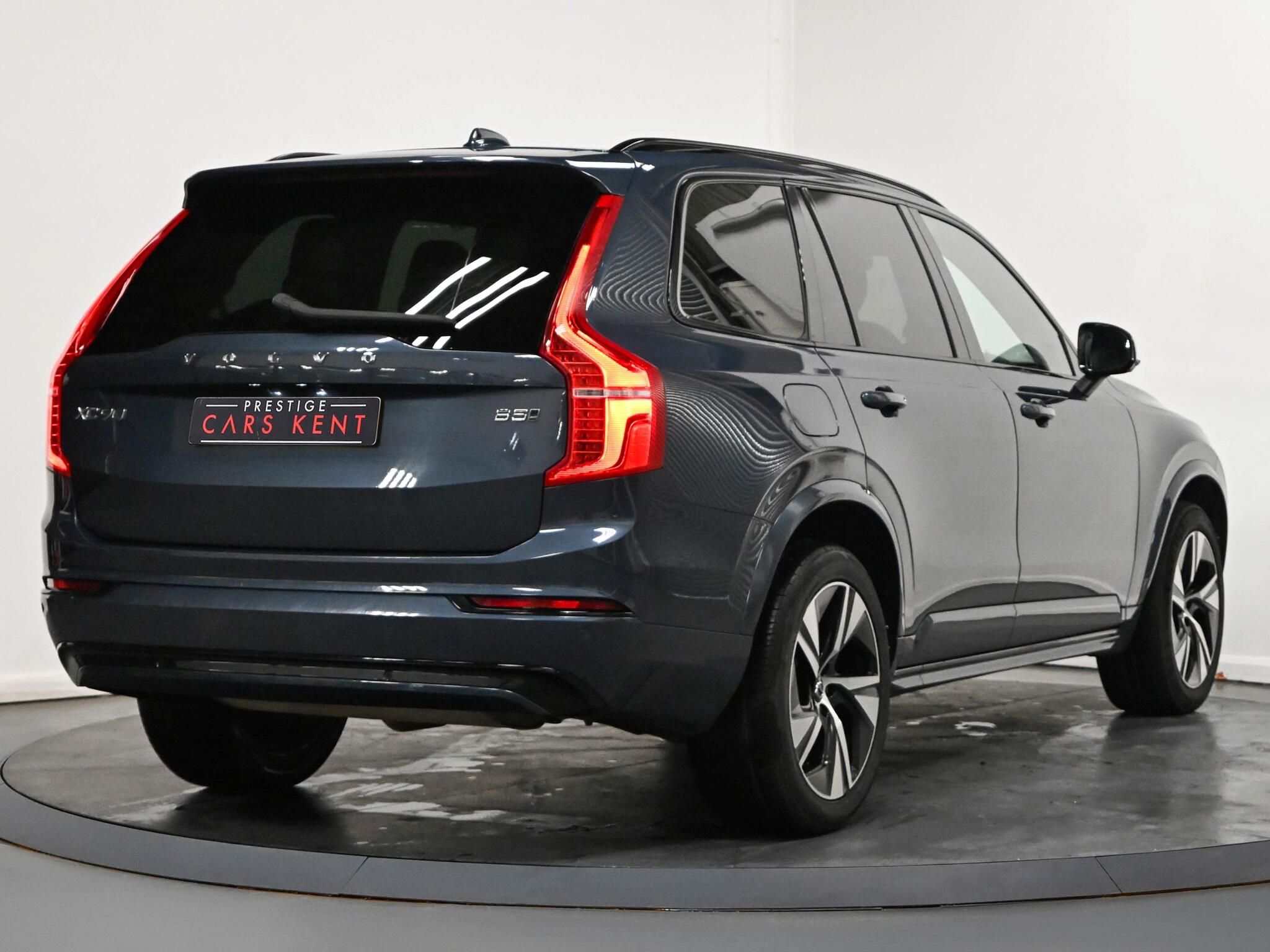 Volvo XC90 view 27