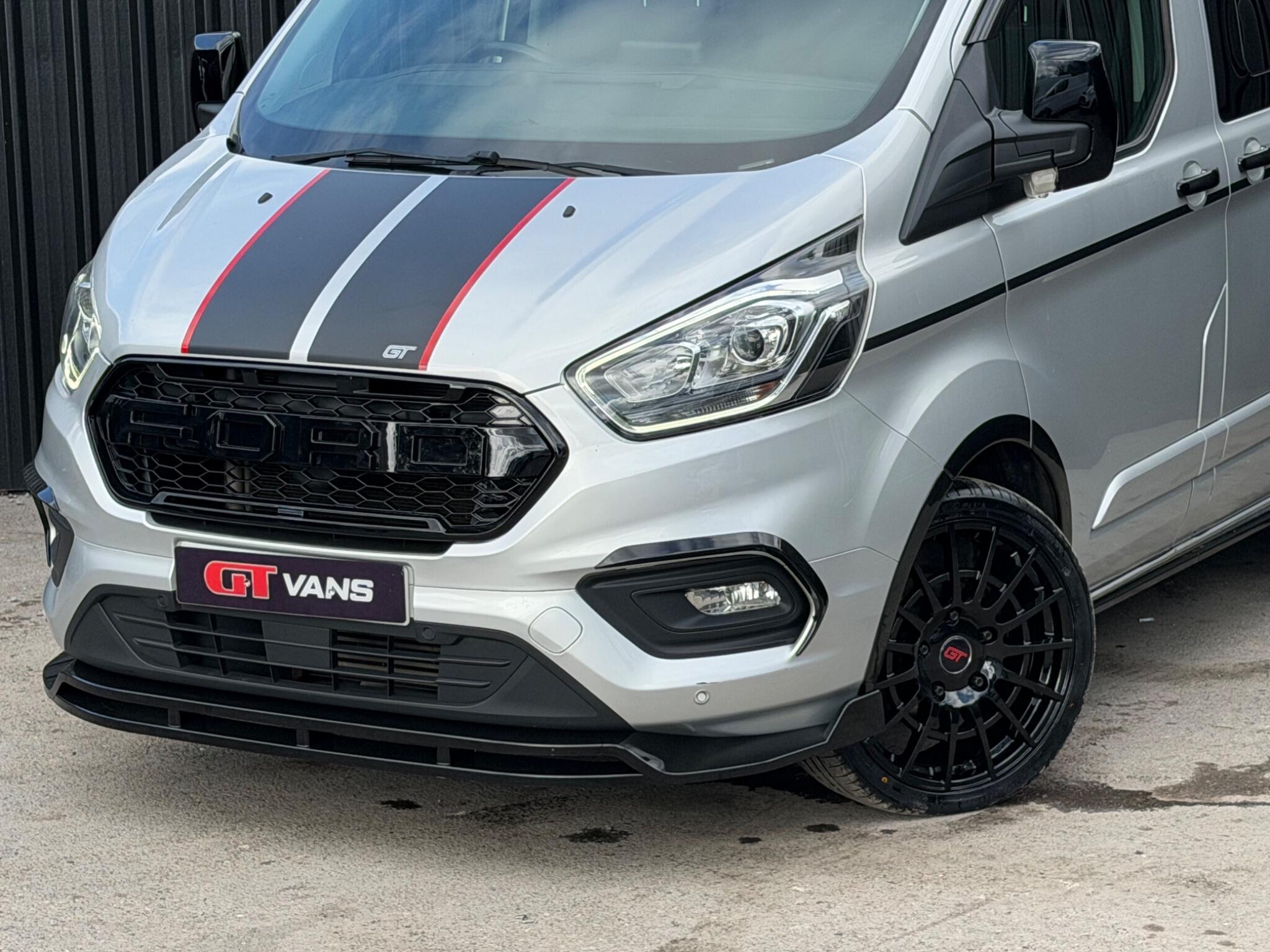 Ford Transit Custom view 16