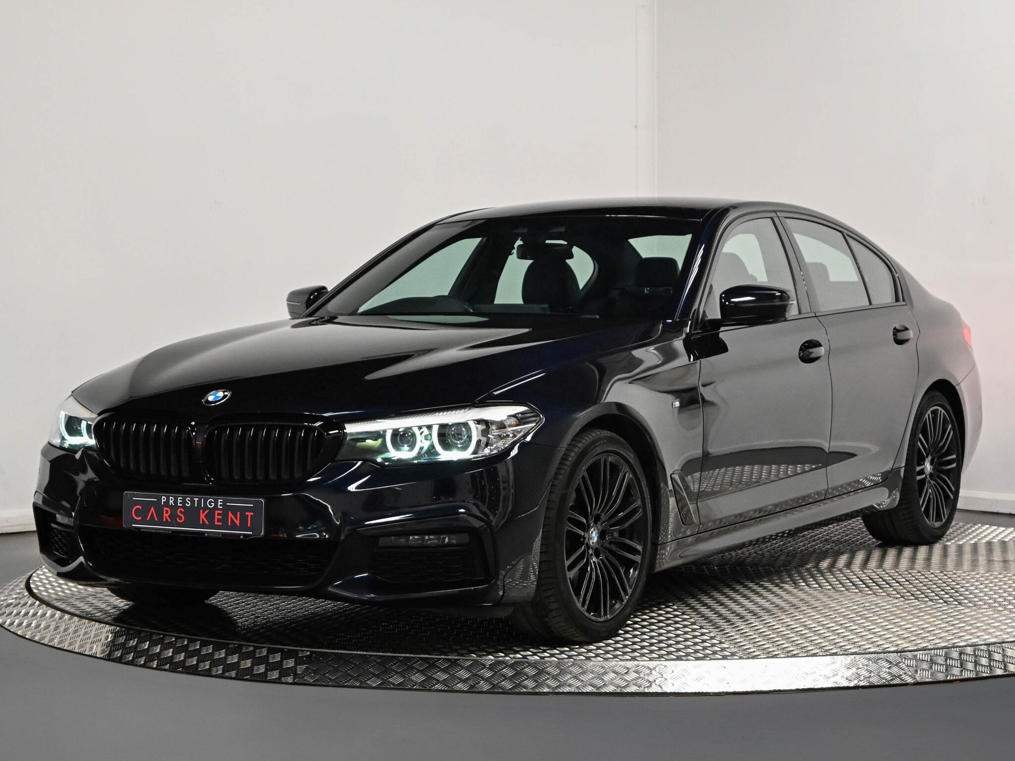 BMW 5 Series view 6