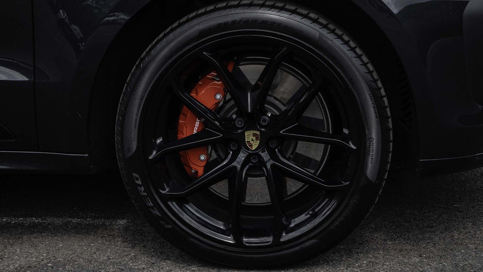Porsche Macan view 6