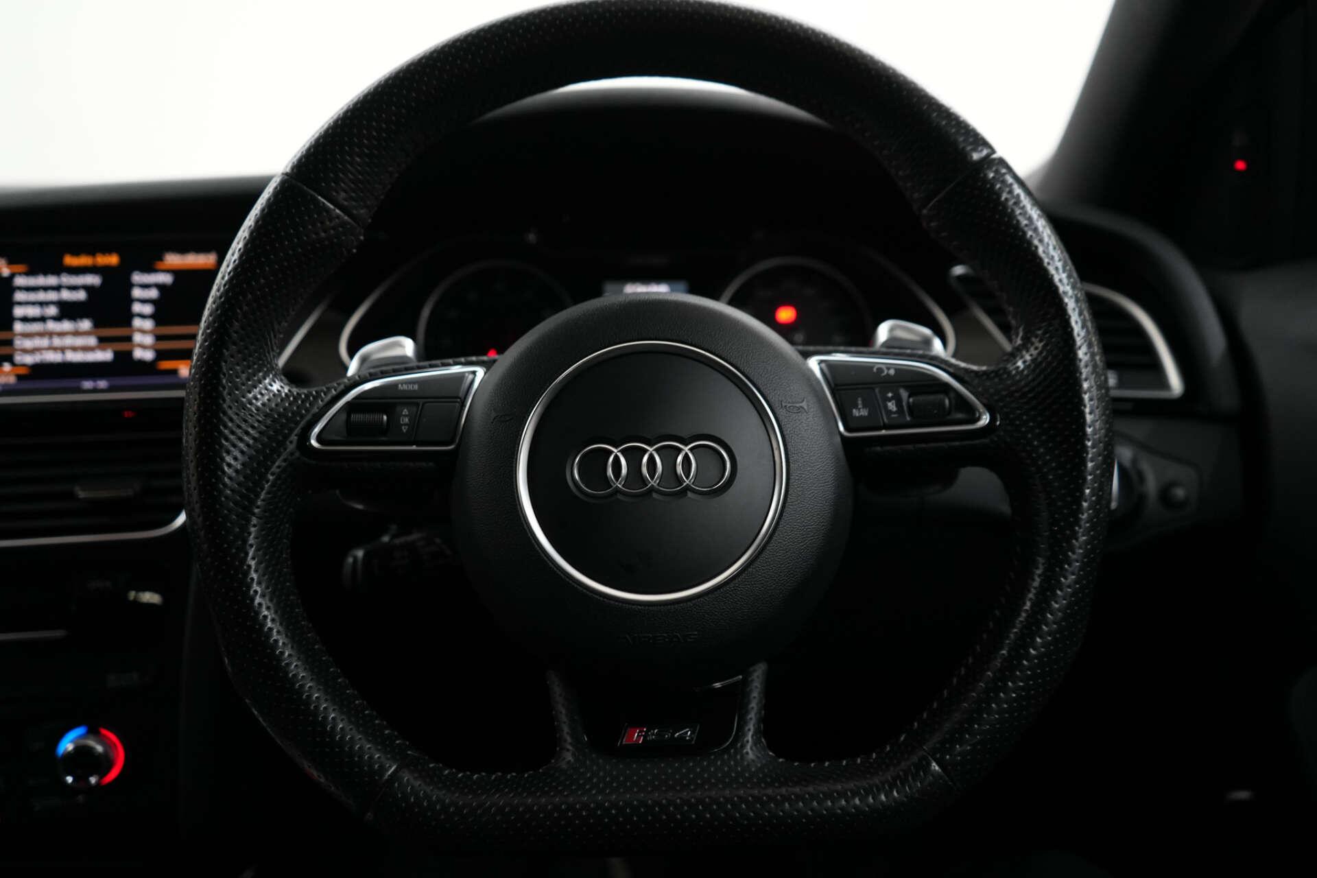 Audi RS4 view 41