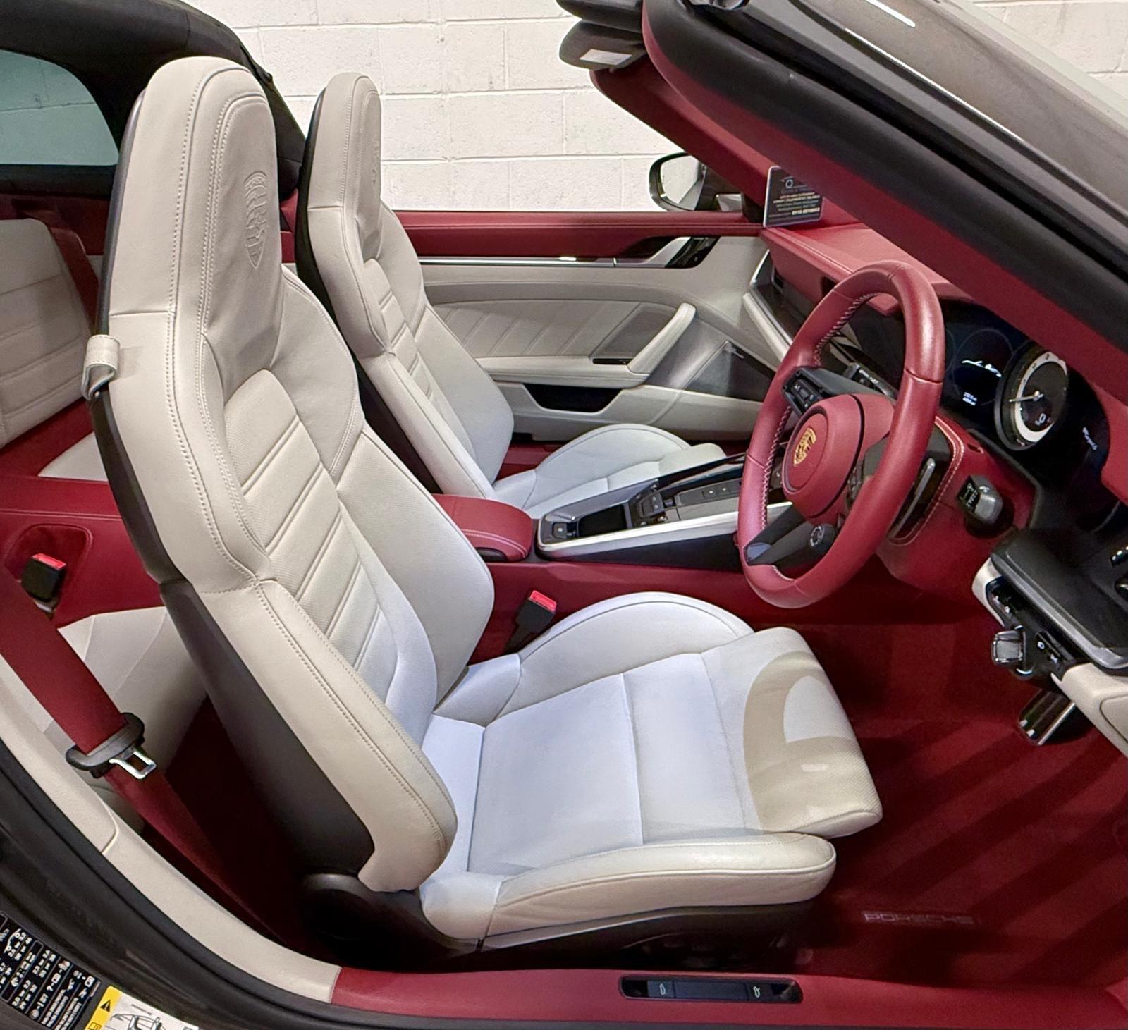 Porsche 911 view 62